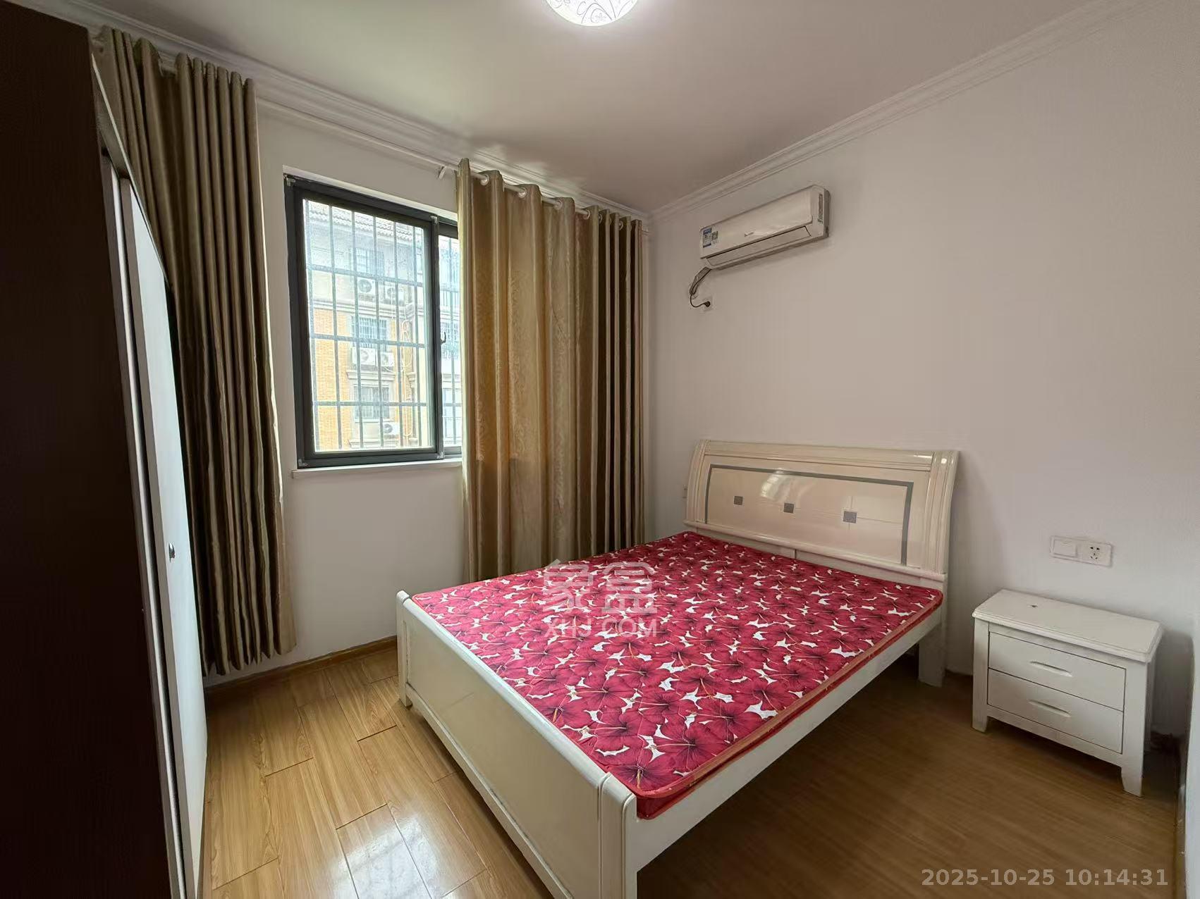 澳海月亮湾  3室2厅1卫    1700.0元/月室内图