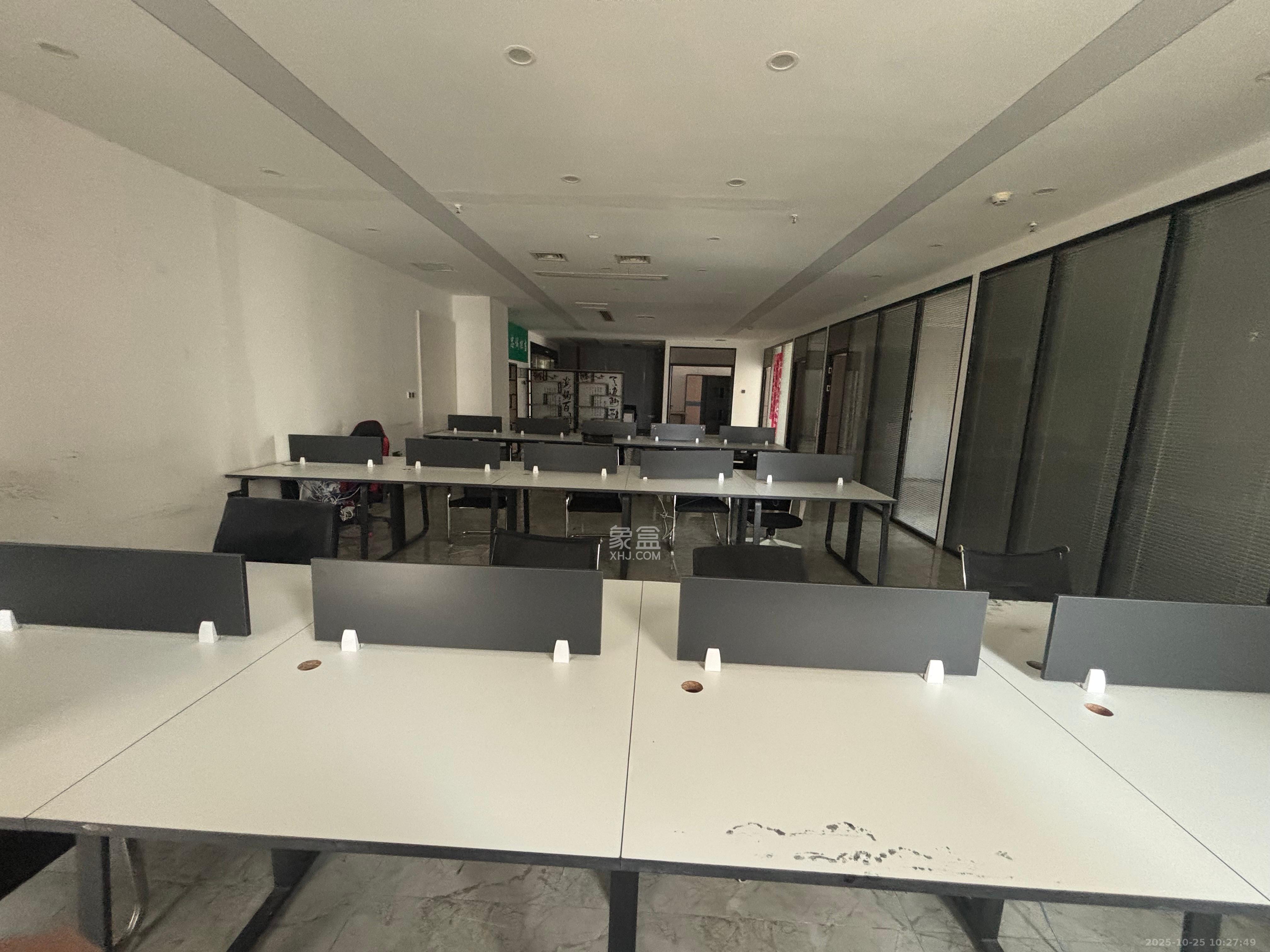 金科时代中心   286.78㎡      6800.0元/月室内图