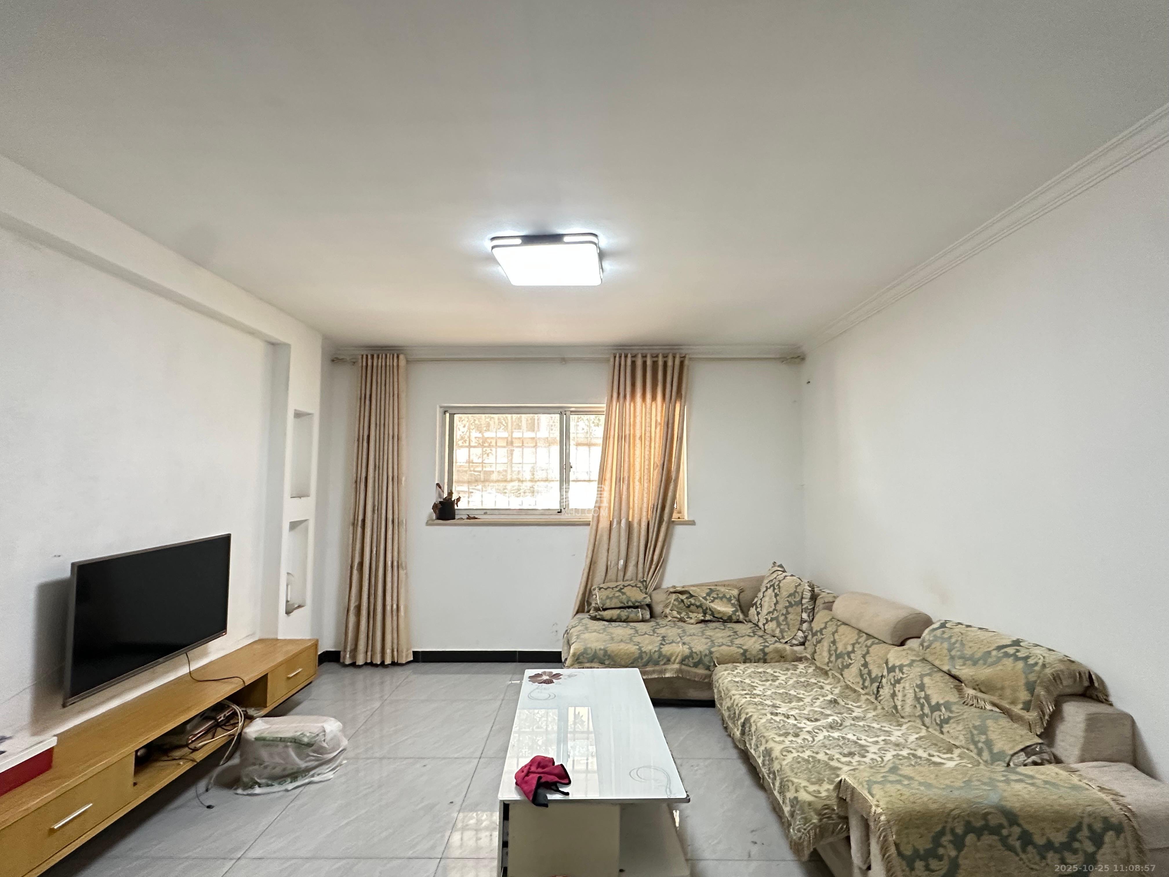 鄱阳小区  2室2厅2卫    1200.0元/月室内图