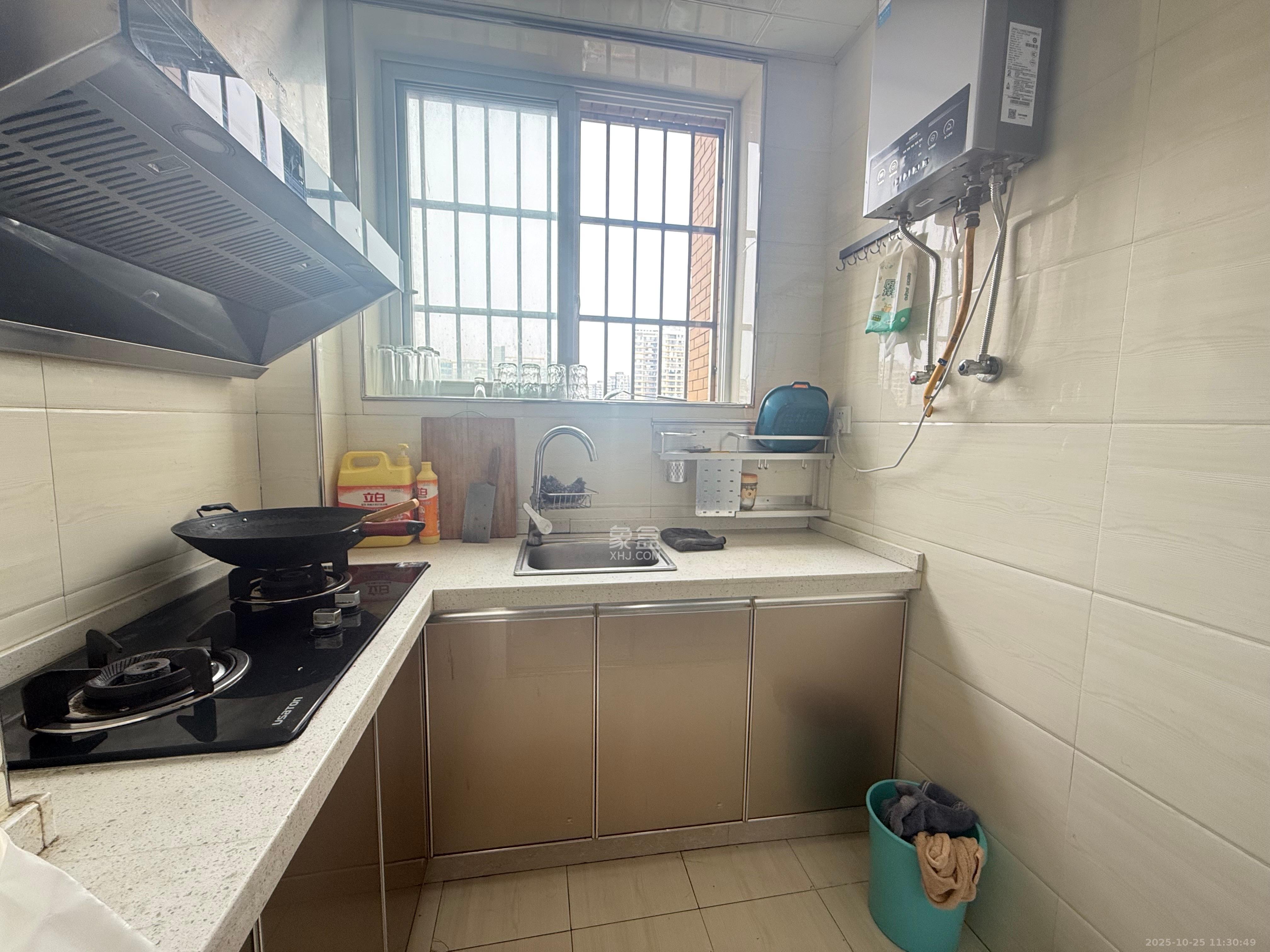 东方航标  1室1厅1卫    1200.0元/月 东方航标  1室1厅1卫    1200.0元/月室内图