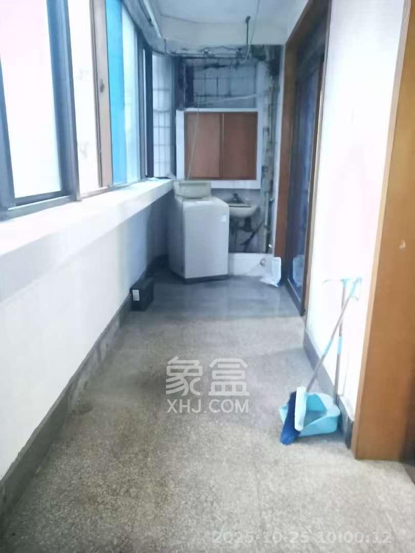 窑岭光大银行宿舍  2室2厅1卫    2100.0元/月室内图