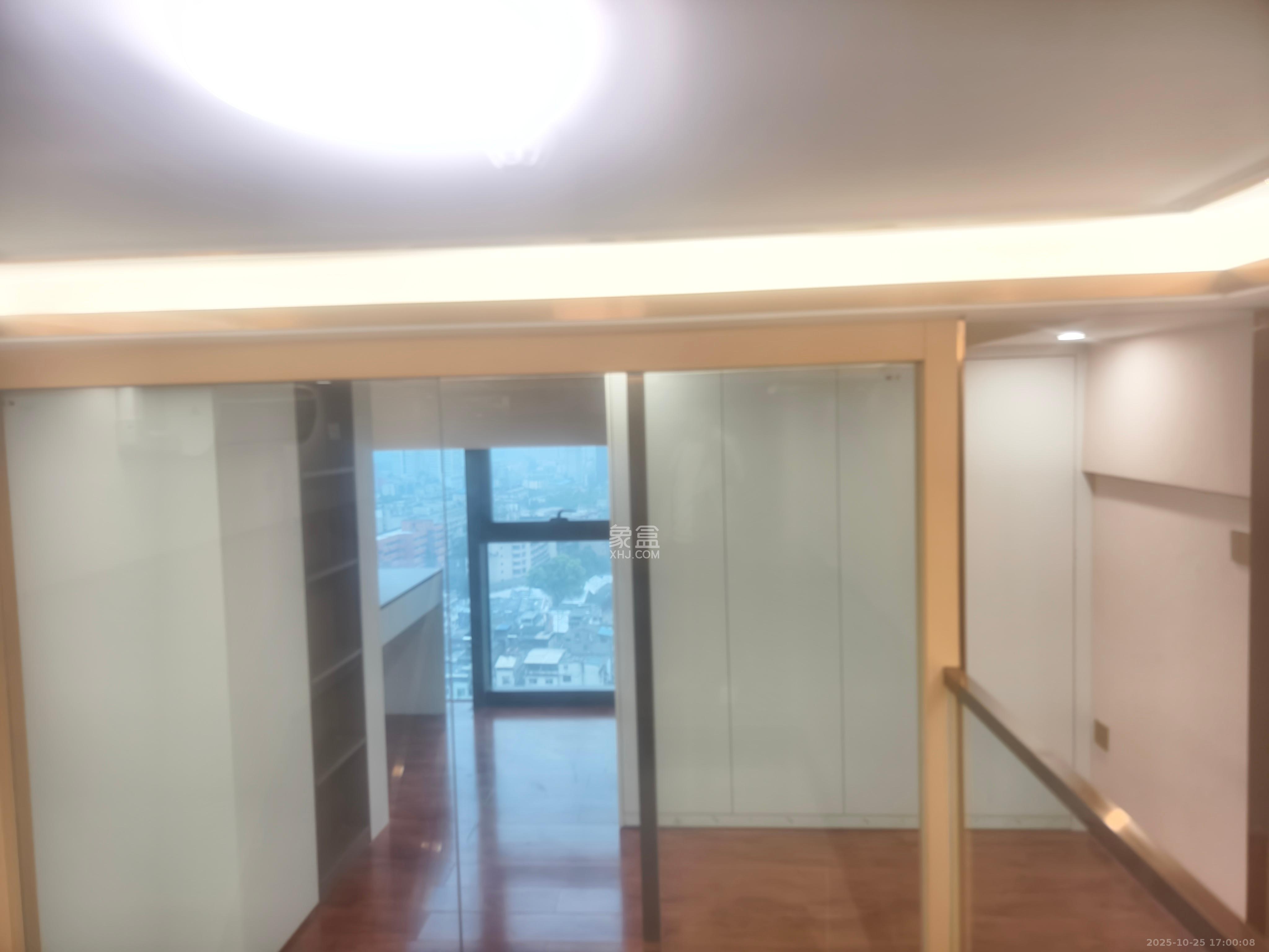 富兴时代御城  2室1厅1卫    3000.0元/月室内图