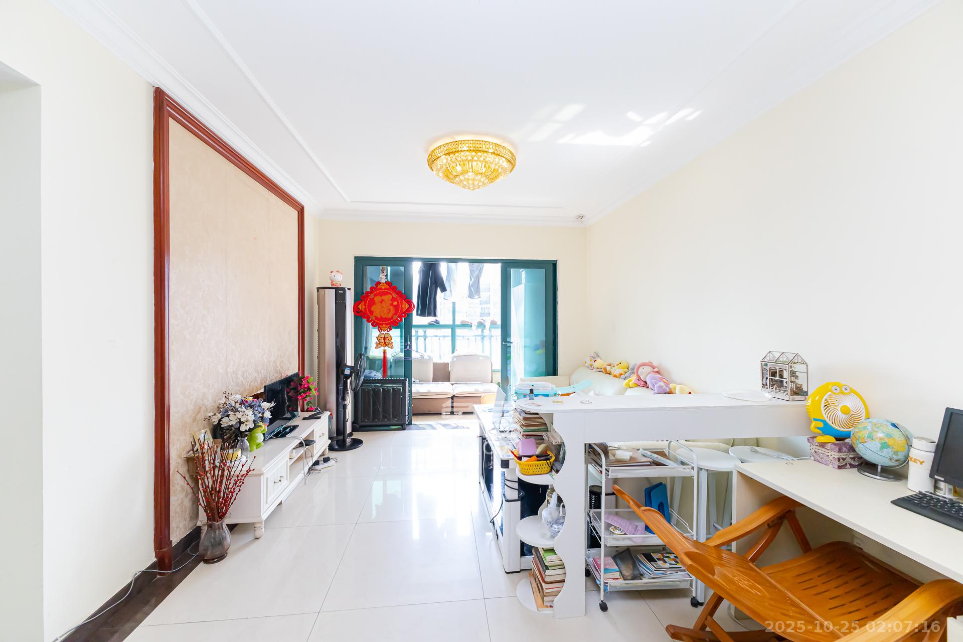 恒大名都  2室2厅1卫    48.0万客厅