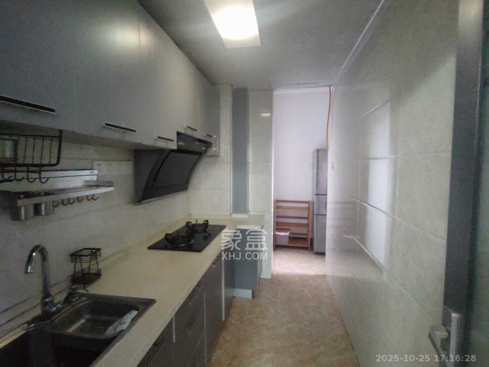 夏威夷碧水春城(碧桂园城市花园)  3室2厅2卫    2200.0元/月 夏威夷碧水春城(碧桂园城市花园)  3室2厅2卫    2200.0元/月室内图