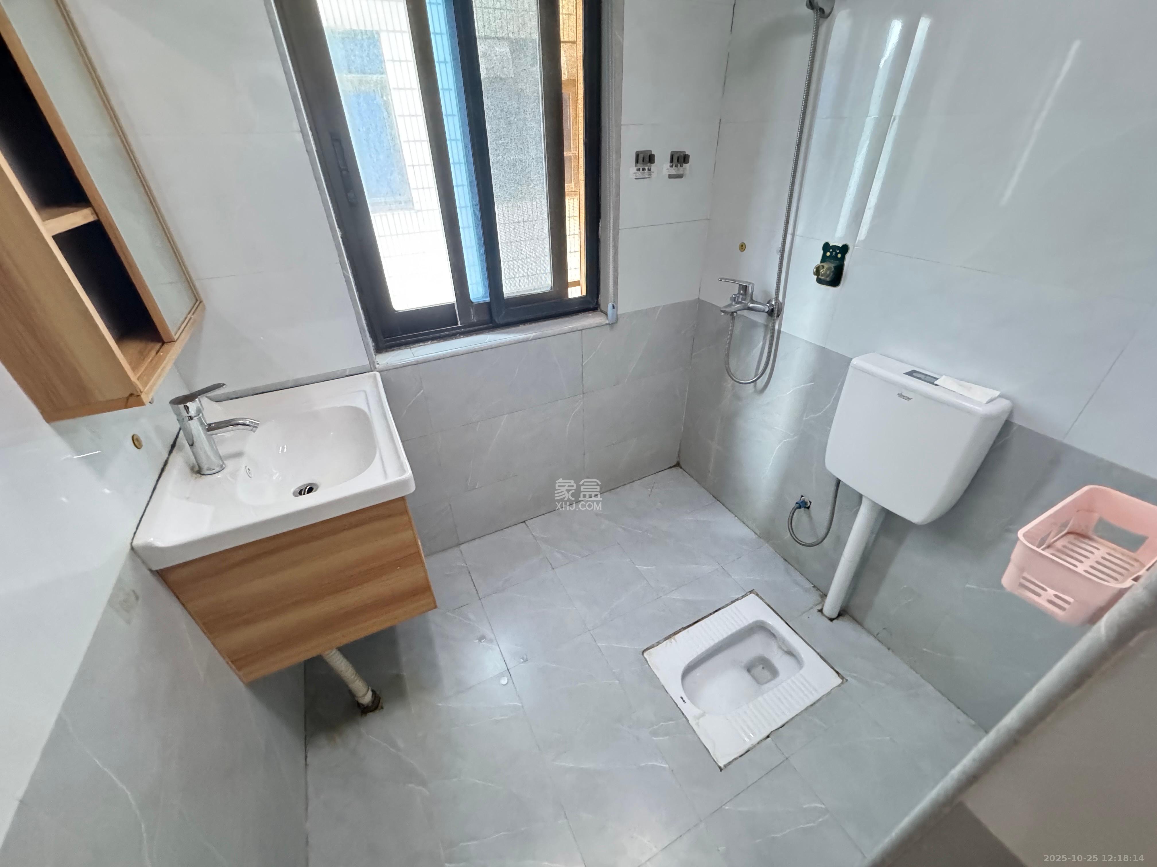 银园公寓(芙蓉区) 3室1厅1卫 2500.0元/月 银园公寓(芙蓉区) 3室1厅1卫 2500.0元/月室内图