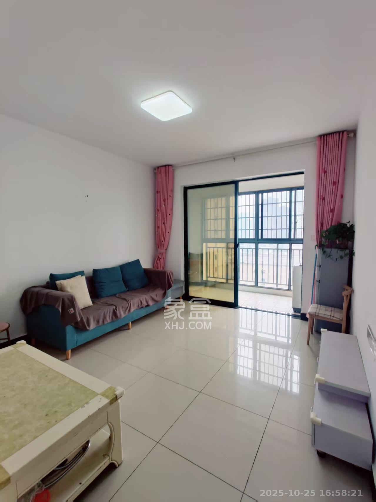 富基世纪公园  3室2厅1卫    1600.0元/月 富基世纪公园  3室2厅1卫    1600.0元/月室内图