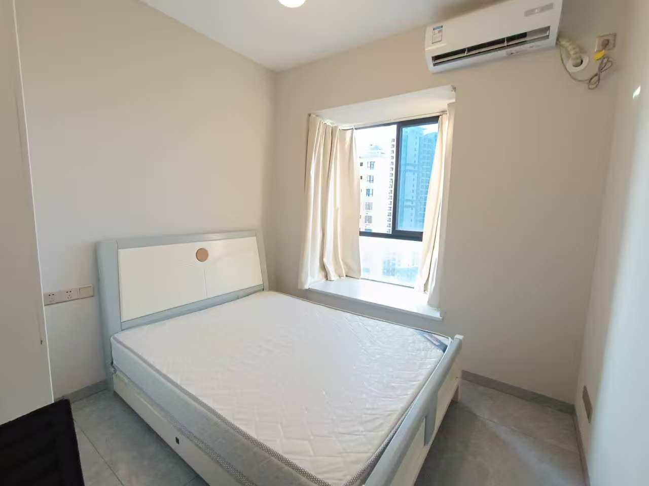 乾坤湖龙昆花园  1室1厅1卫    1900.0元/月室内图