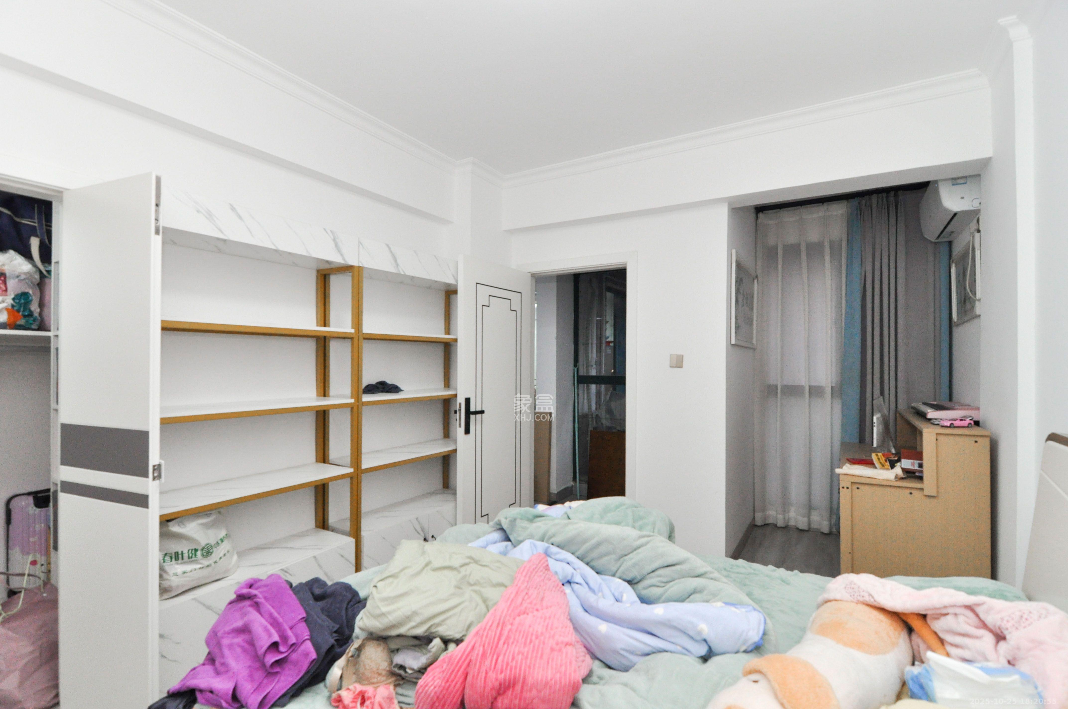 共和世家  1室1厅1卫    2500.0元/月 共和世家  1室1厅1卫    2500.0元/月室内图