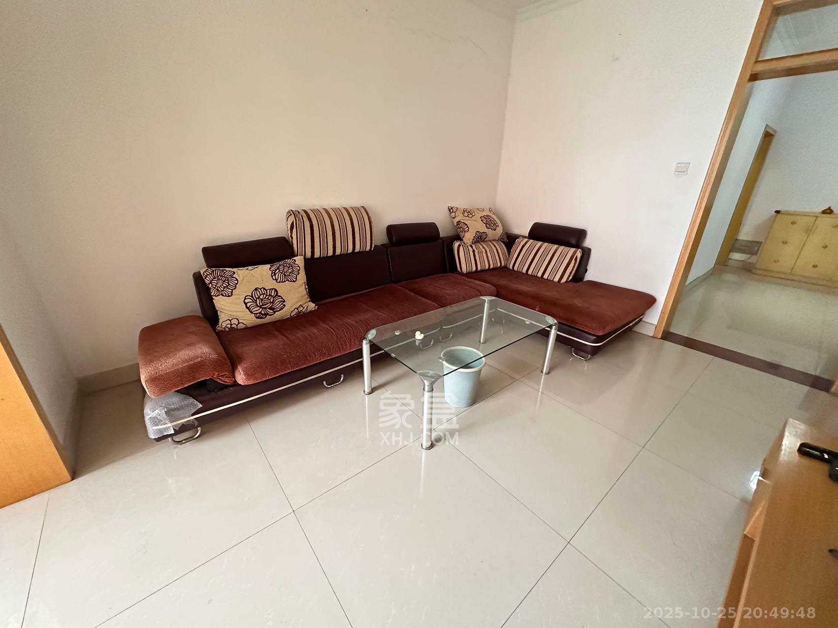 德庆水韵山城  2室1厅1卫    1700.0元/月 德庆水韵山城  2室1厅1卫    1700.0元/月室内图