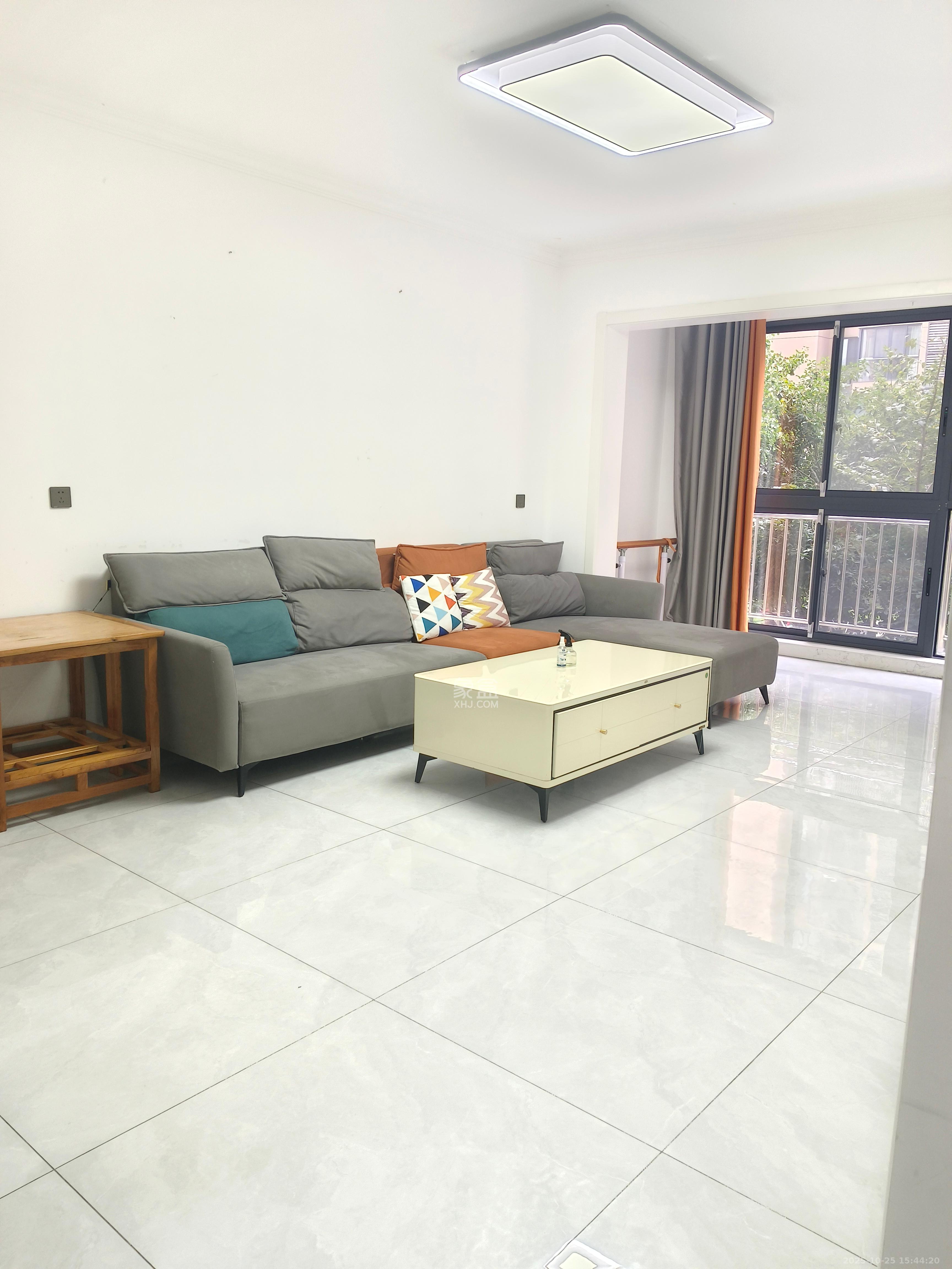 朝正美苑  3室2厅2卫    2600.0元/月室内图