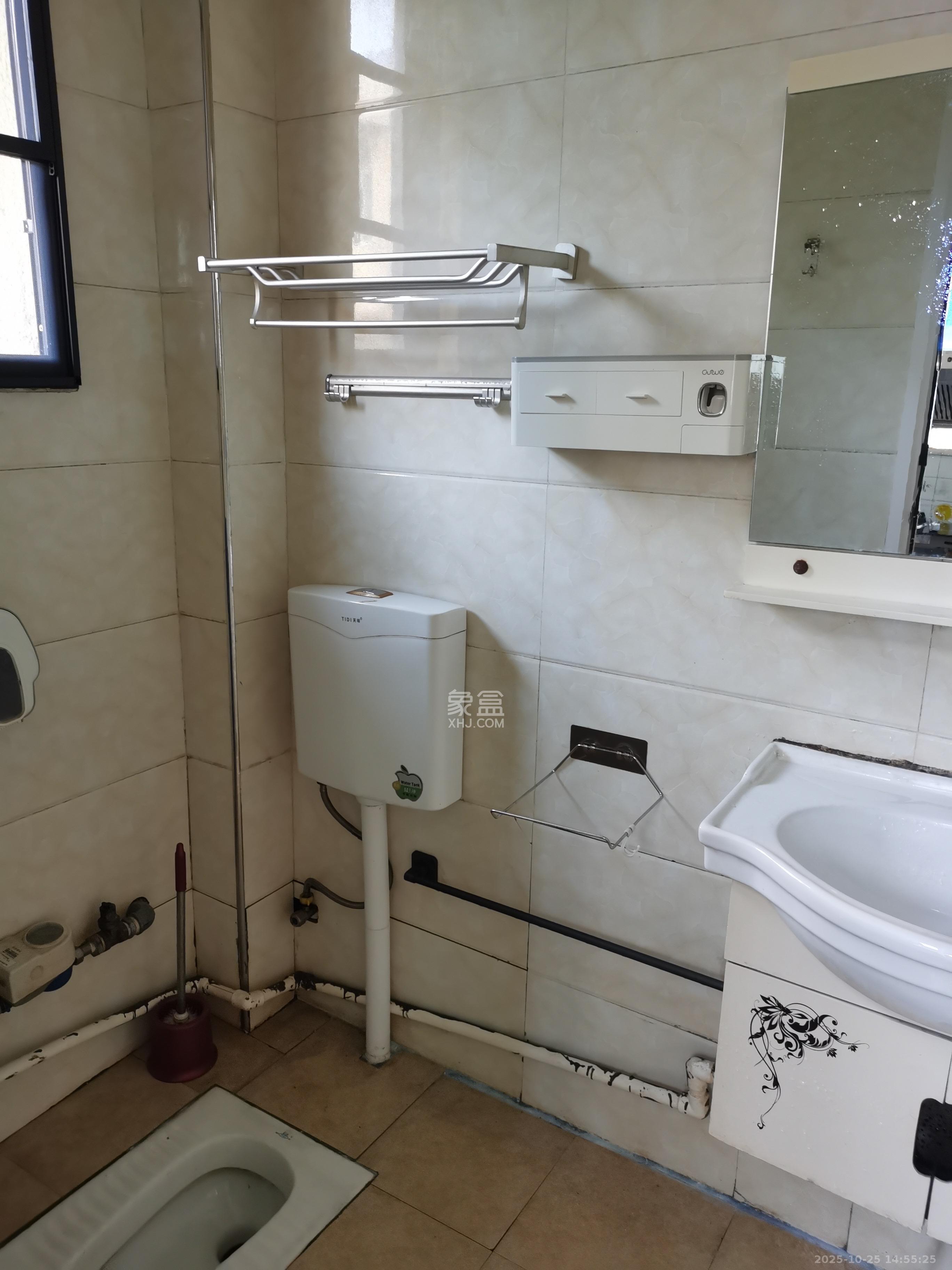 湖南省康复医院(原湖南省地矿医院宿舍) 2室1厅1卫 1600.0元/月 湖南省康复医院(原湖南省地矿医院宿舍) 2室1厅1卫 1600.0元/月室内图