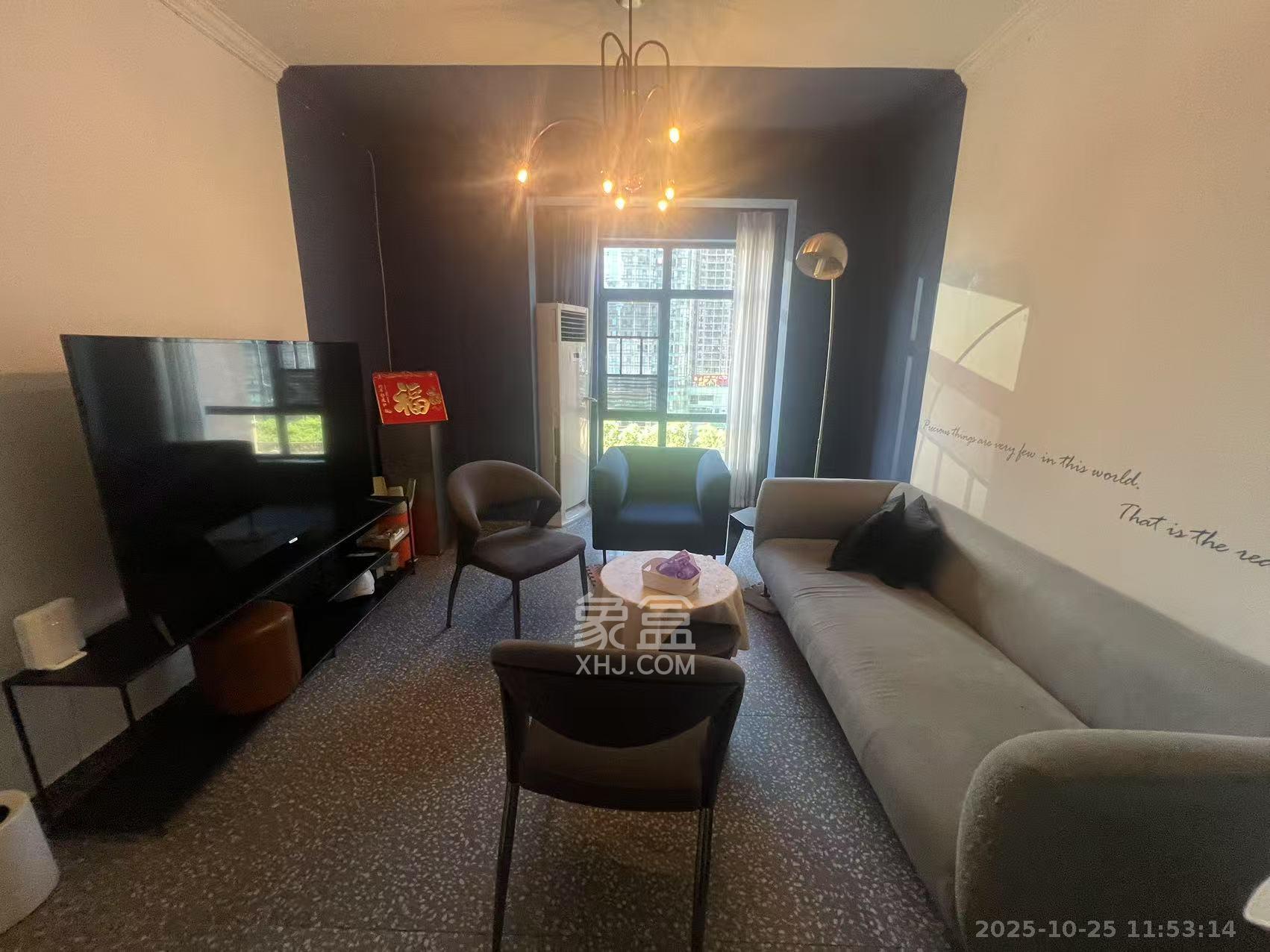 湘域城邦(湘域国际中心)  3室1厅1卫    2800.0元/月 湘域城邦(湘域国际中心)  3室1厅1卫    2800.0元/月室内图