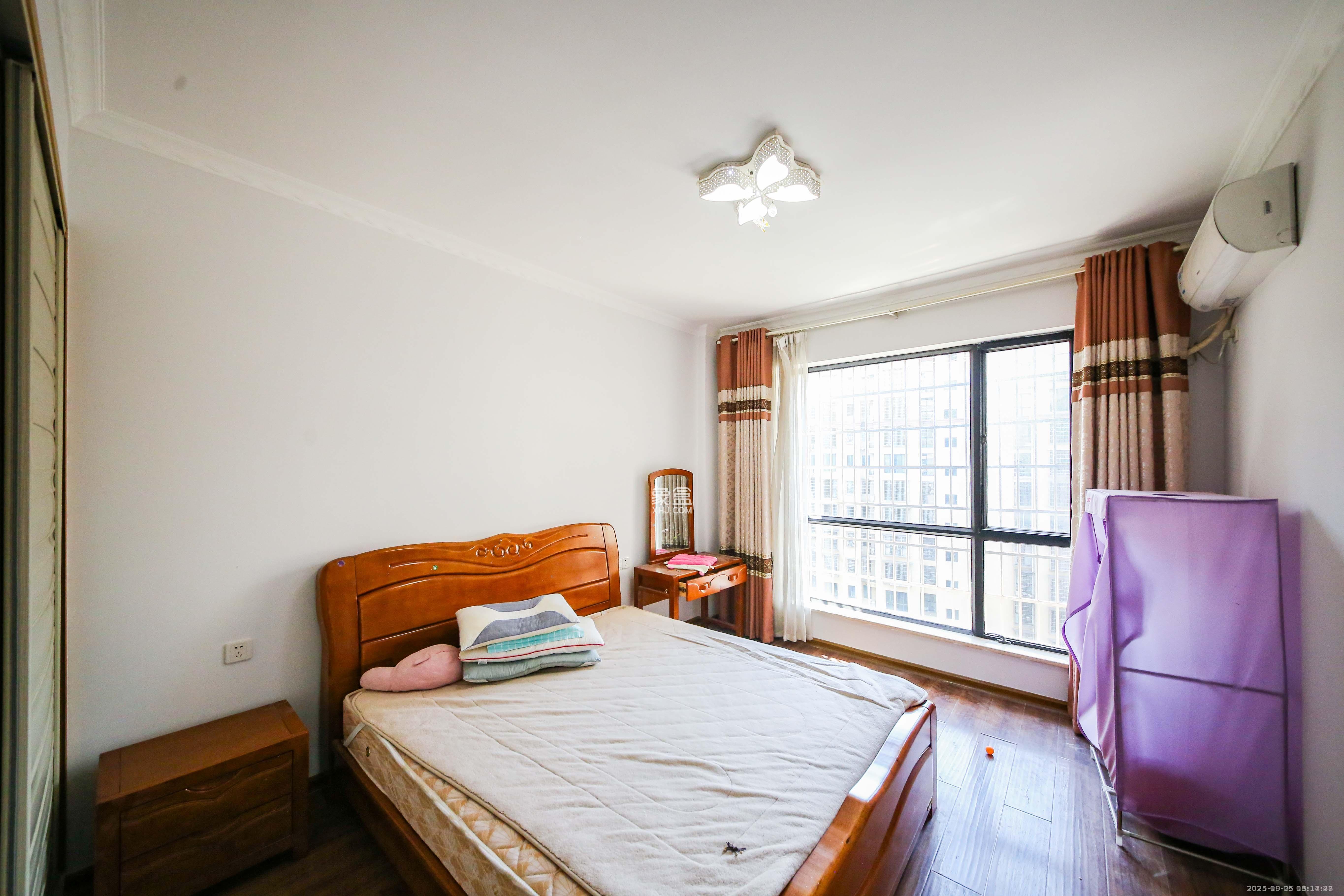 康斯丹郡（融程领秀佳园）  2室2厅1卫    2000.0元/月室内图