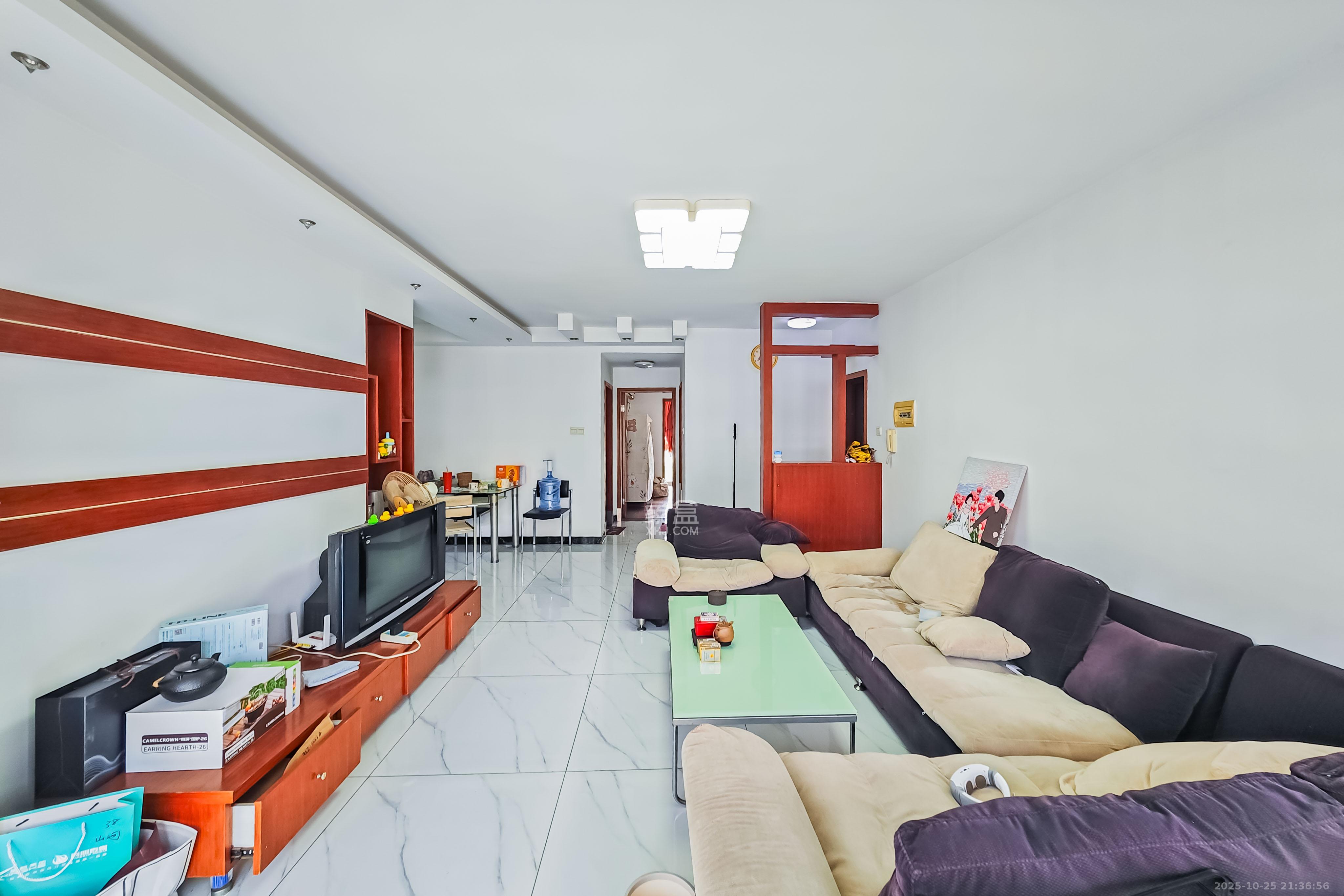 紫薇苑  2室2厅1卫    58.0万客厅