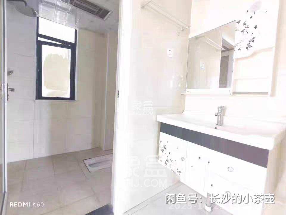 蓝山郡  3室2厅1卫    1900.0元/月 蓝山郡  3室2厅1卫    1900.0元/月室内图