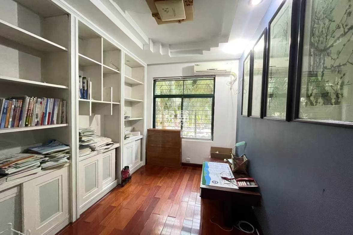 亚洲豪苑北区 4室2厅2卫 3500.0元/月 亚洲豪苑北区 4室2厅2卫 3500.0元/月室内图