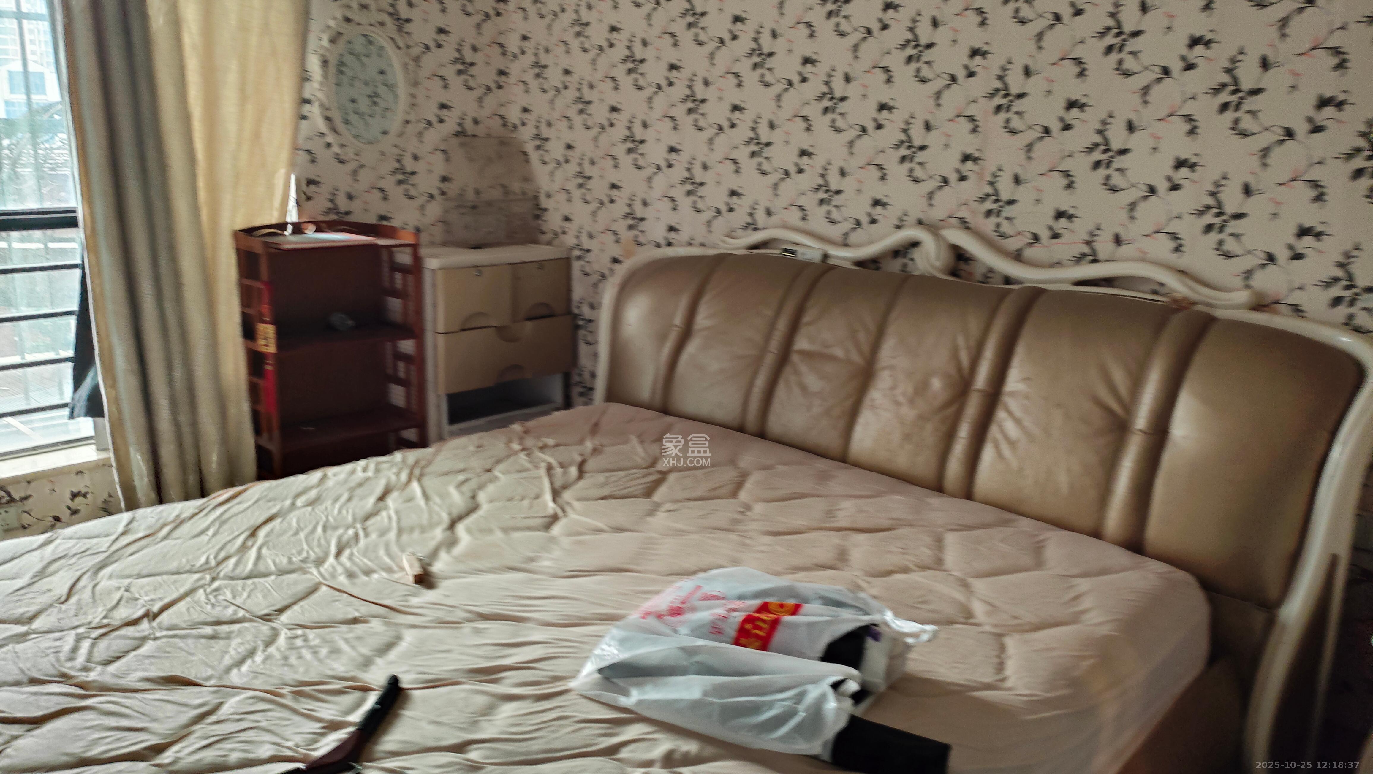 尚城 3室2厅1卫 2000.0元/月 尚城 3室2厅1卫 2000.0元/月室内图