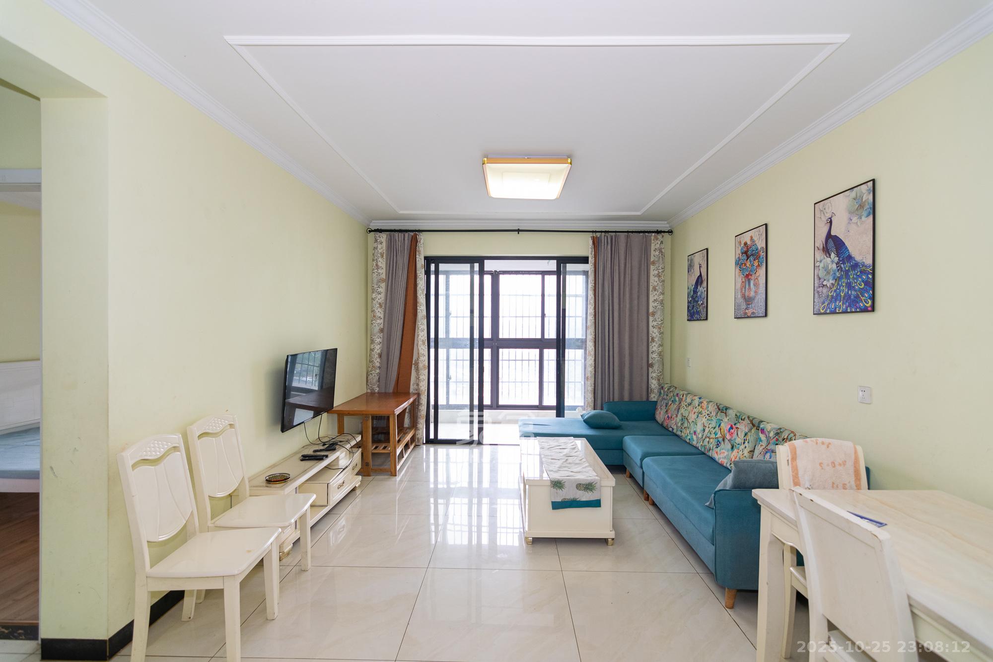 新城国际花都 3室2厅1卫 50.0万 新城国际花都 3室2厅1卫 50.0万客厅