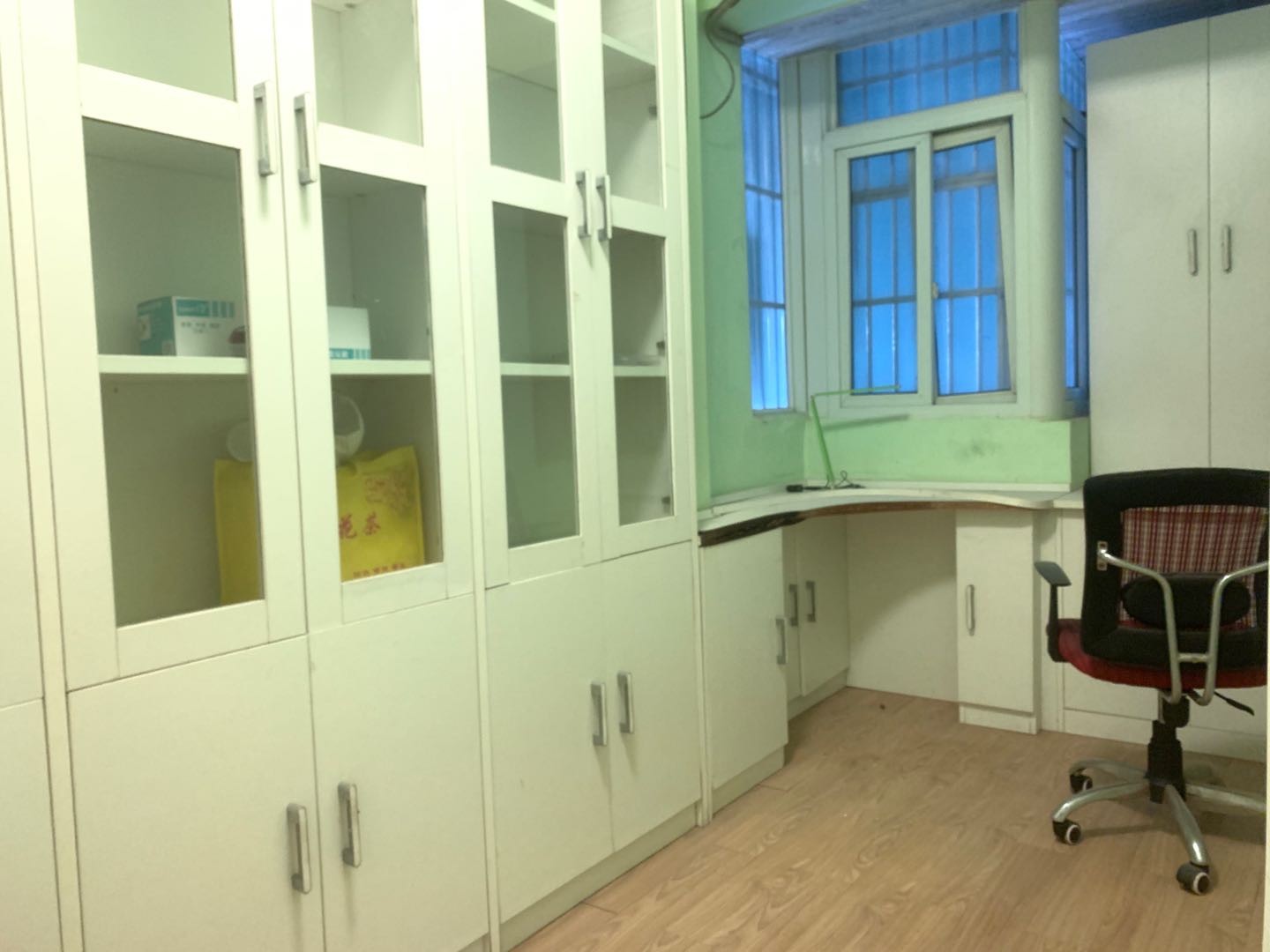 申鑫国际广场  2室1厅1卫    2500.0元/月室内图