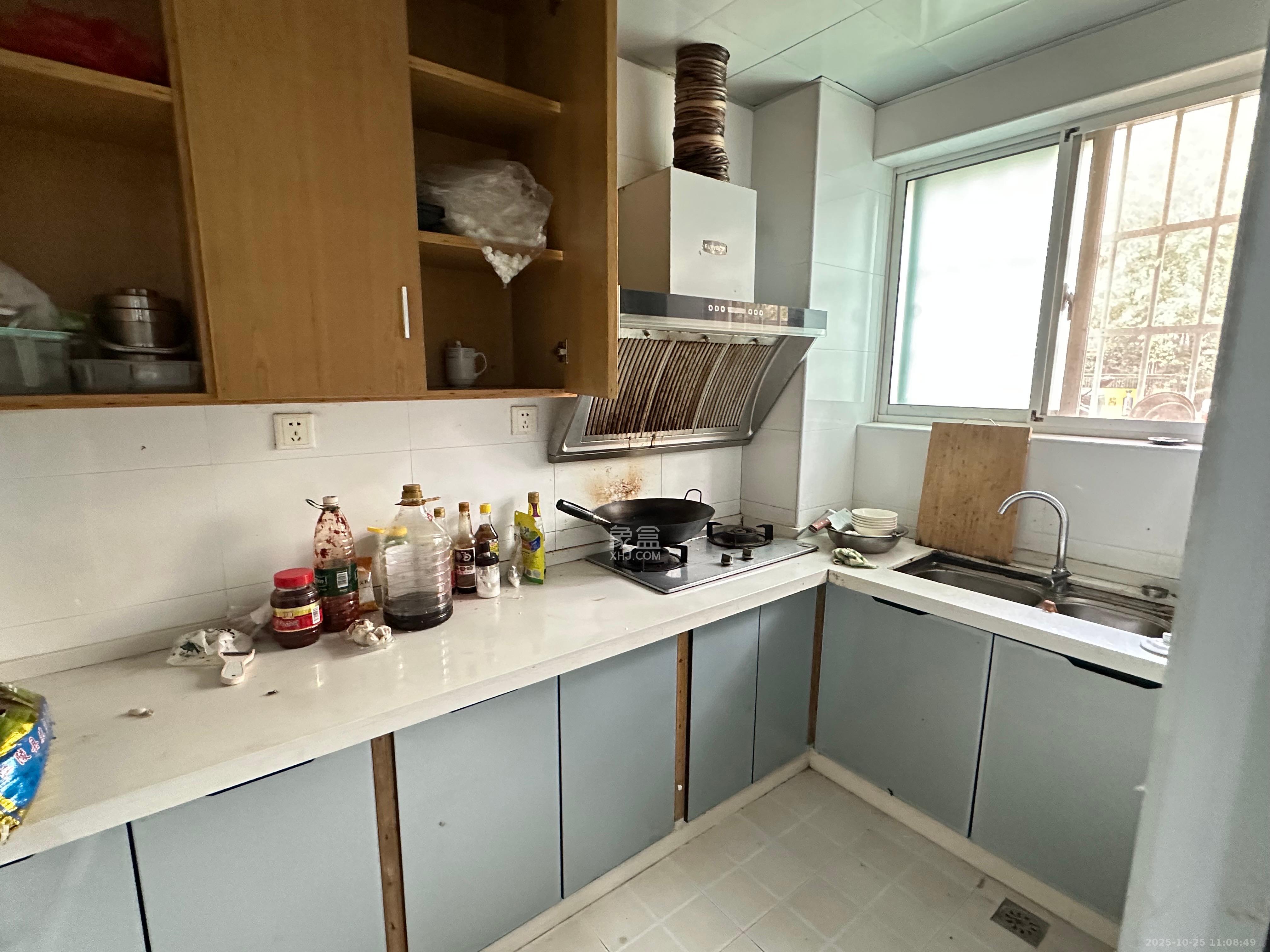 鄱阳小区  2室2厅2卫    1200.0元/月室内图