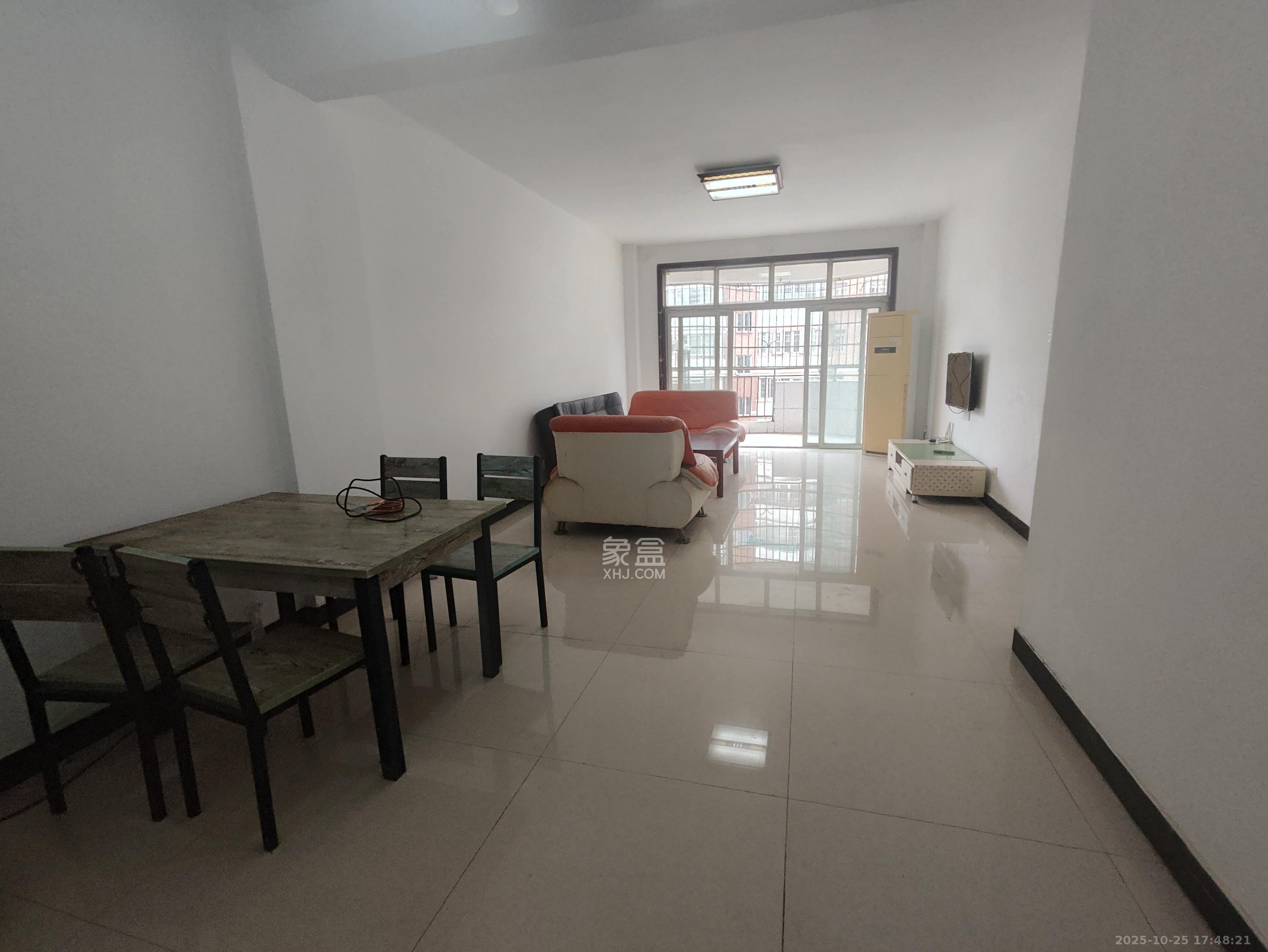 星城国际  2室2厅1卫    1200.0元/月