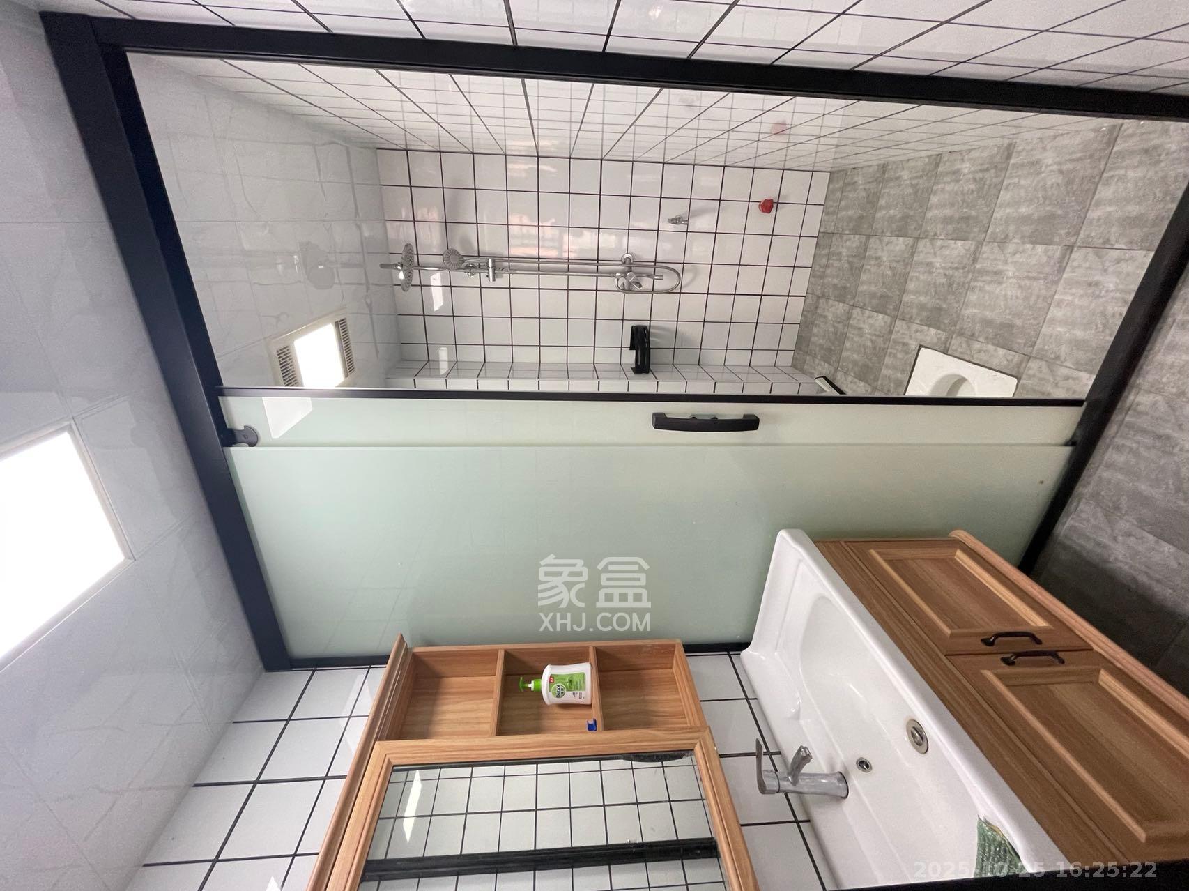 鑫远翡丽郡(鑫远翡丽雅苑)  1室1厅1卫    1700.0元/月 鑫远翡丽郡(鑫远翡丽雅苑)  1室1厅1卫    1700.0元/月室内图