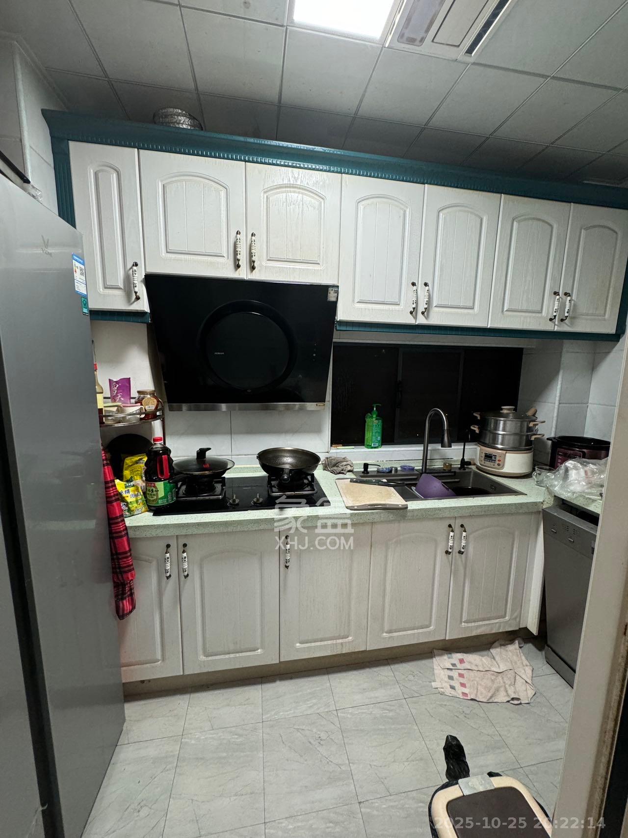 汇金城/嘉华城（二期、三期）  2室2厅1卫    2400.0元/月室内图