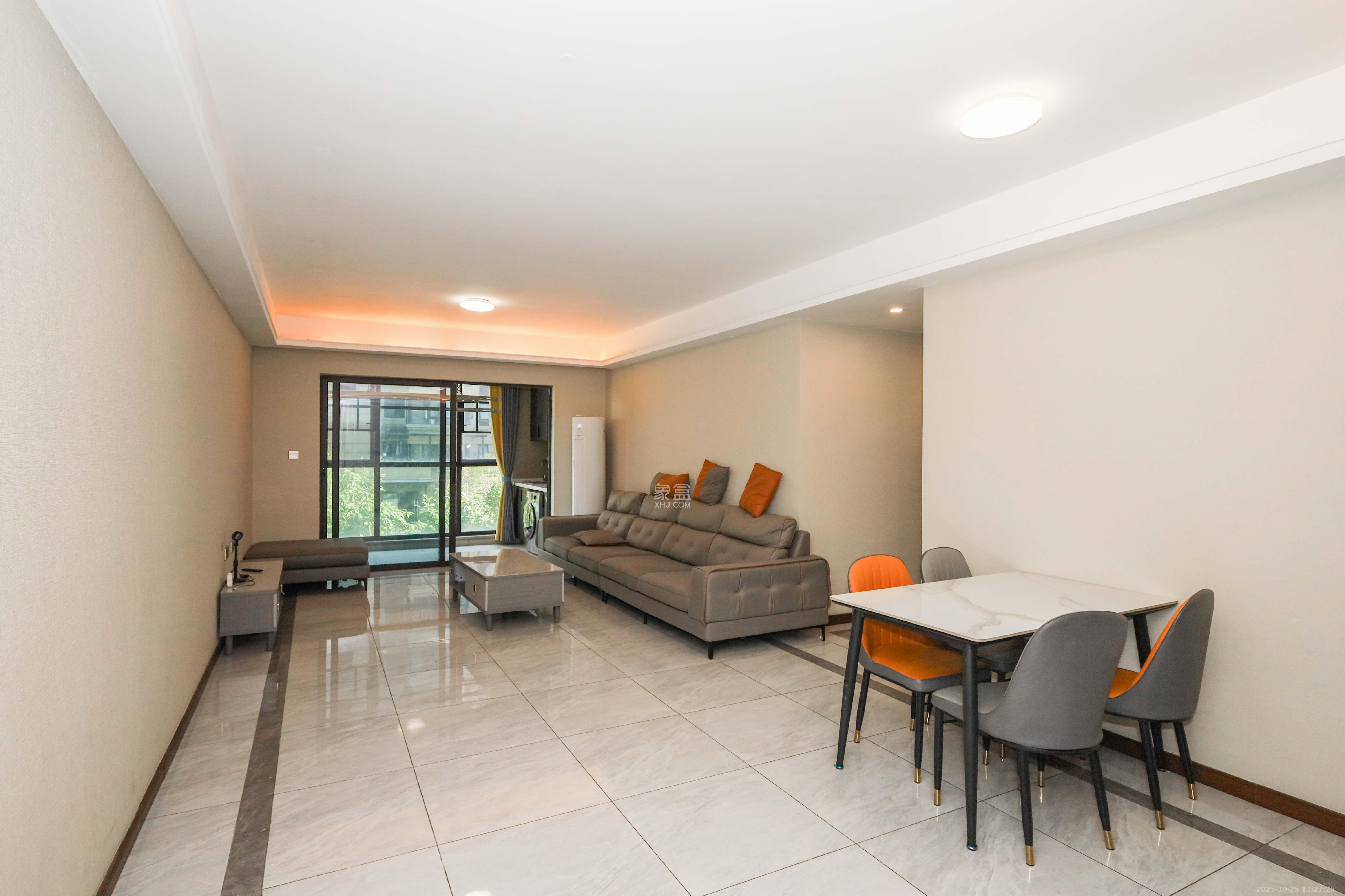 中梁云麓传奇  3室2厅2卫    2480.0元/月室内图