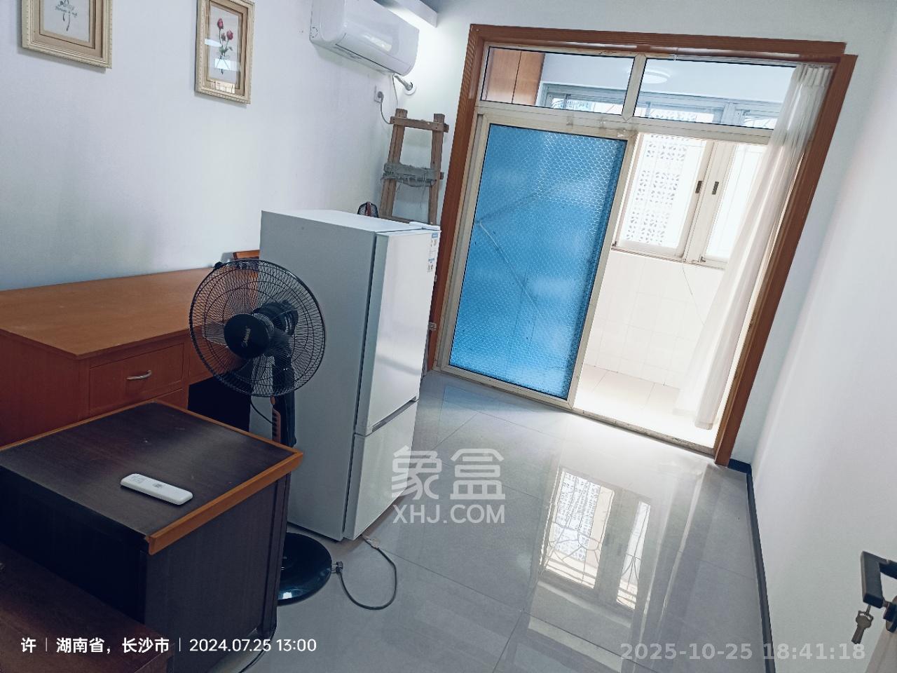 人造板厂宿舍（新河北堤1号）  3室2厅1卫    2300.0元/月室内图