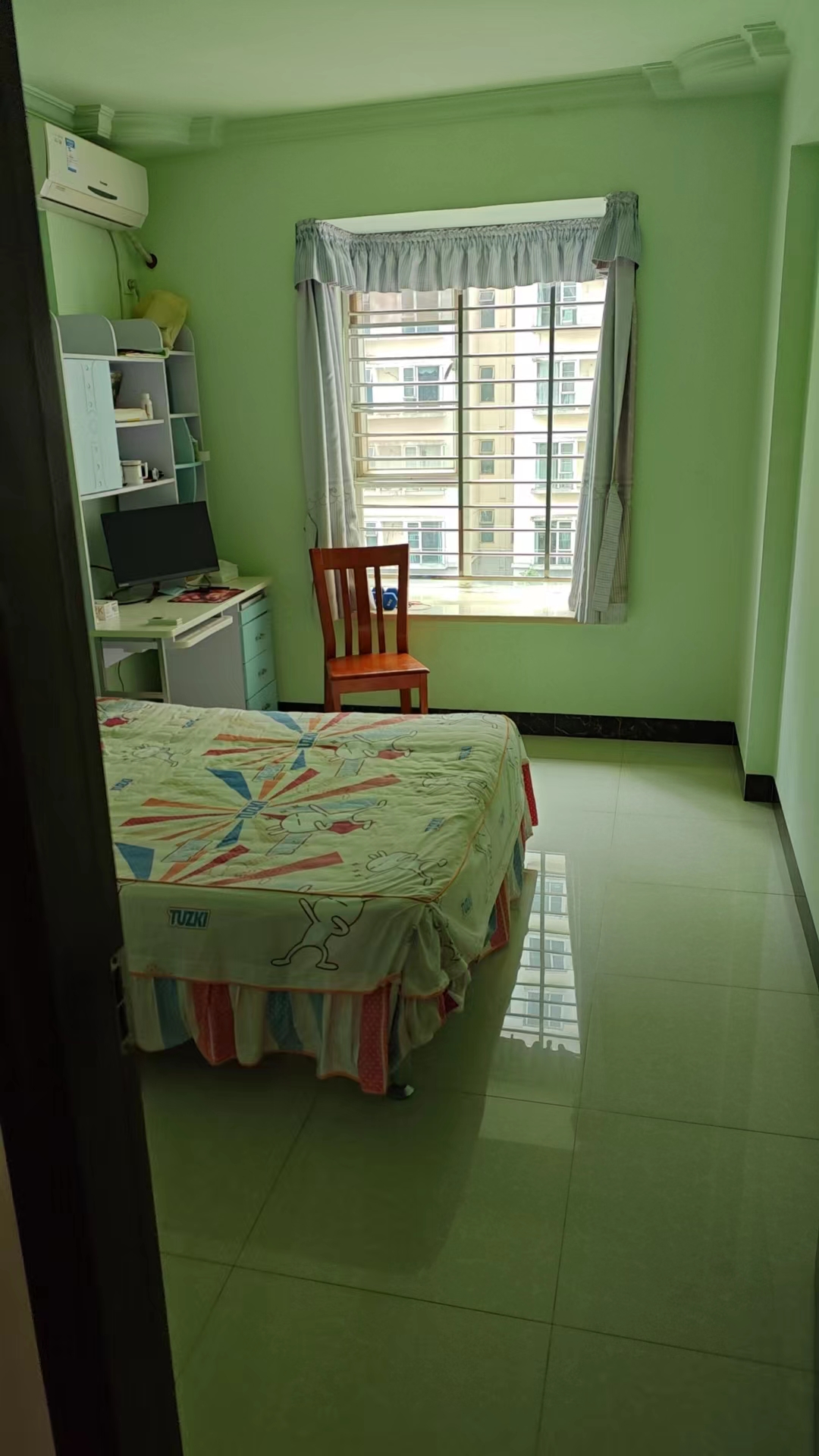 展兴高新花园  5室2厅2卫    168.0万室内图