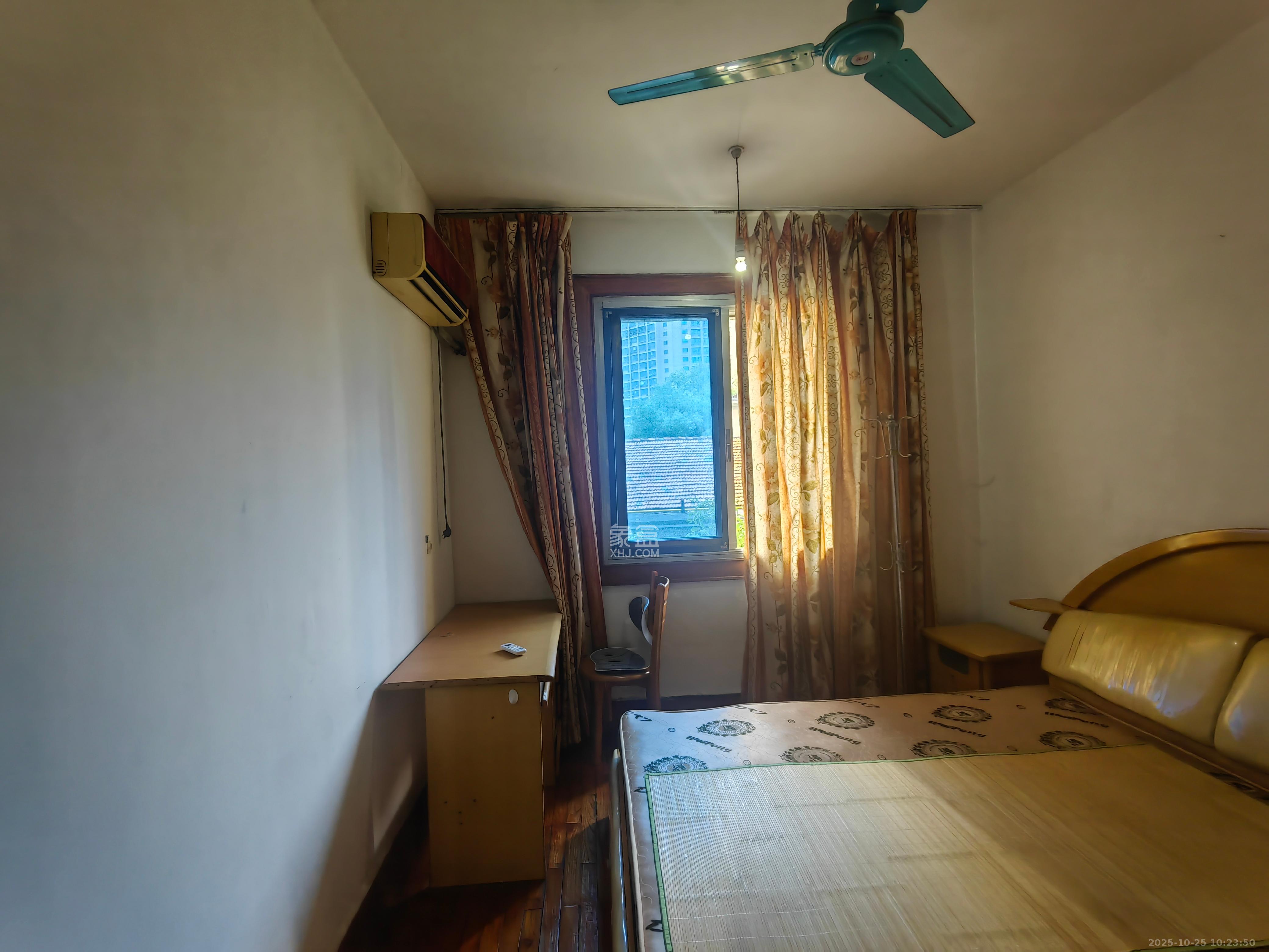 长重机械厂宿舍  2室1厅1卫    1300.0元/月室内图