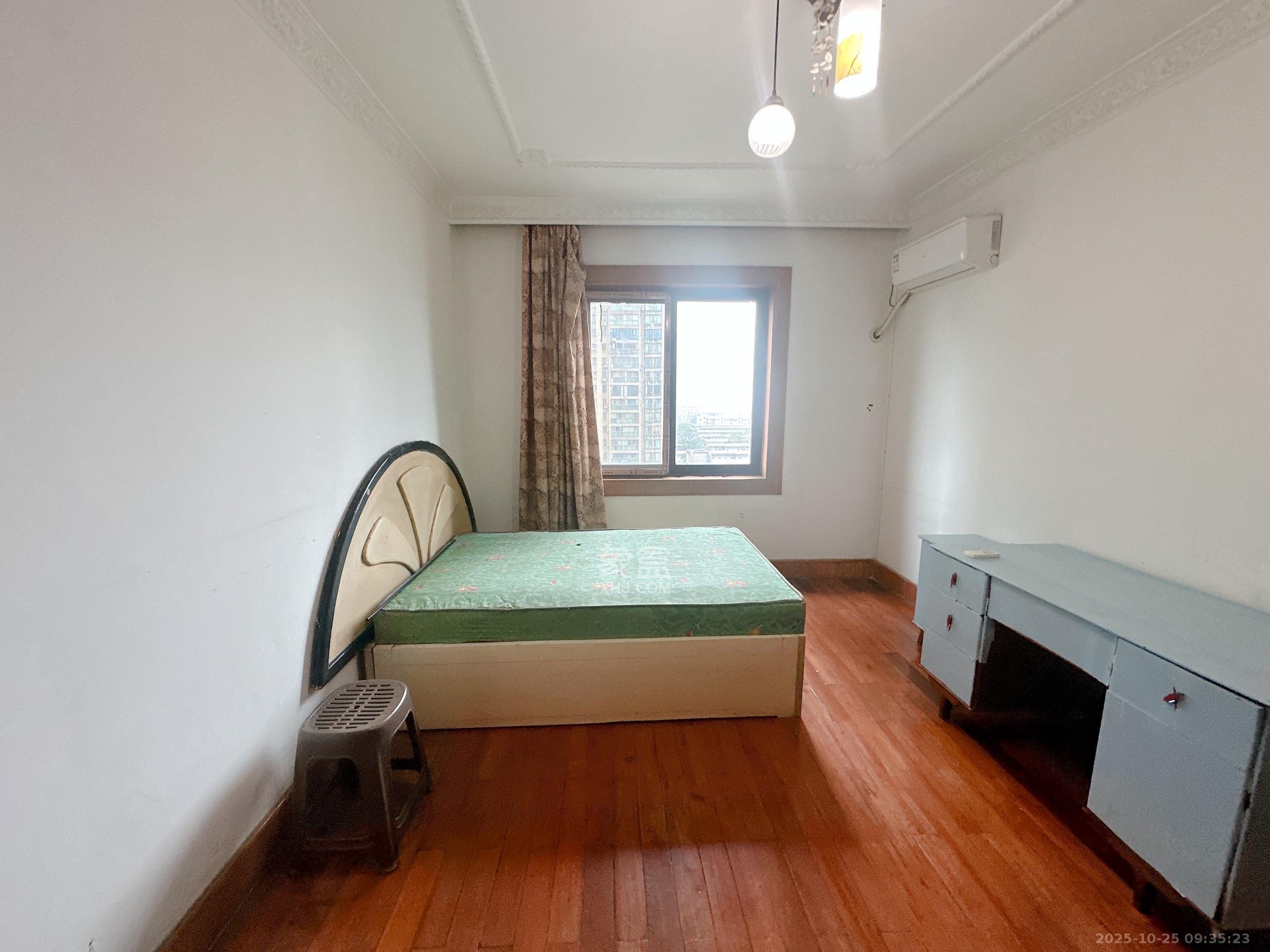 省粮食局宿舍北院  3室2厅1卫    2500.0元/月 省粮食局宿舍北院  3室2厅1卫    2500.0元/月