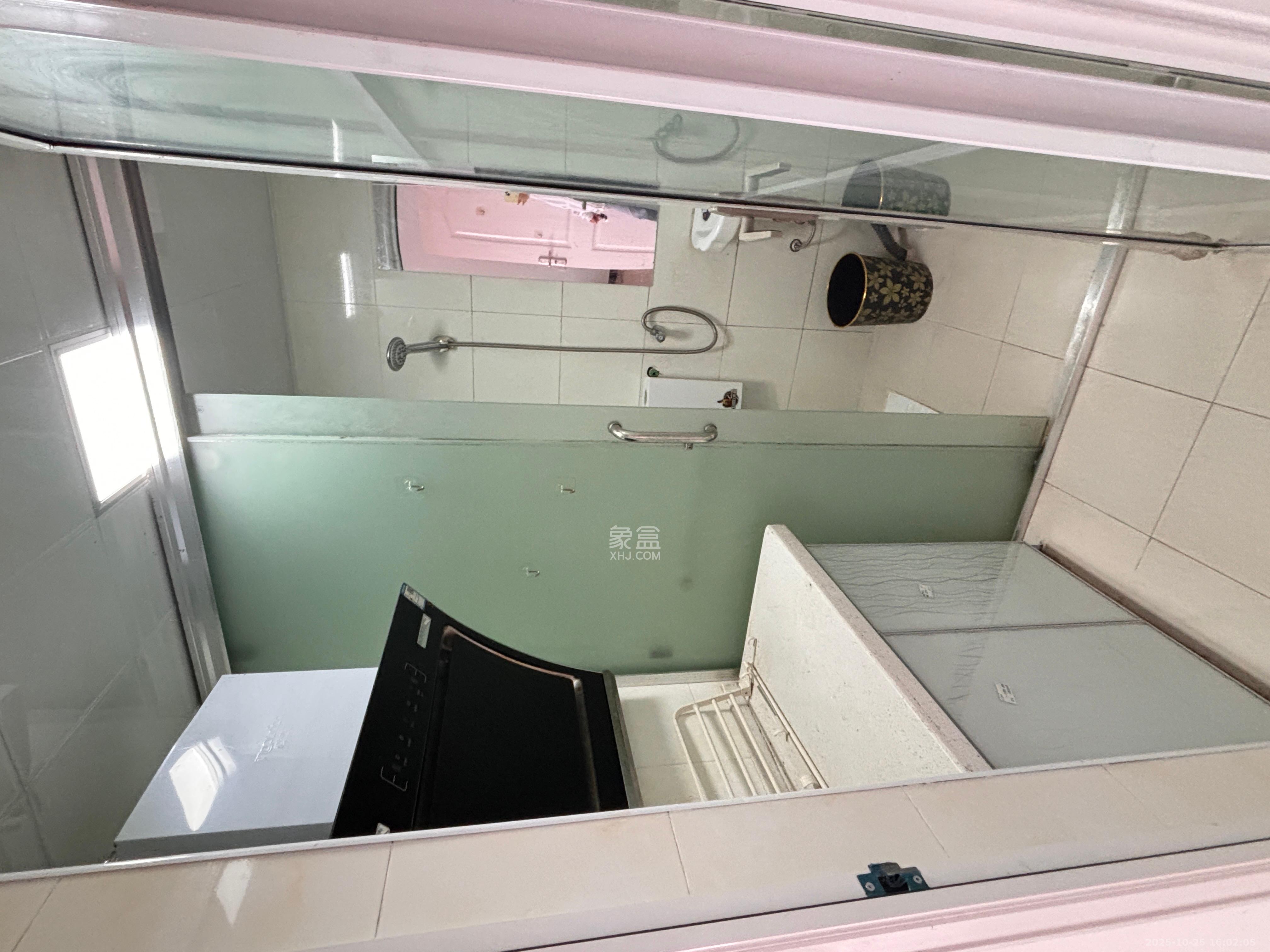 和润园一、二期  1室1厅1卫    700.0元/月室内图