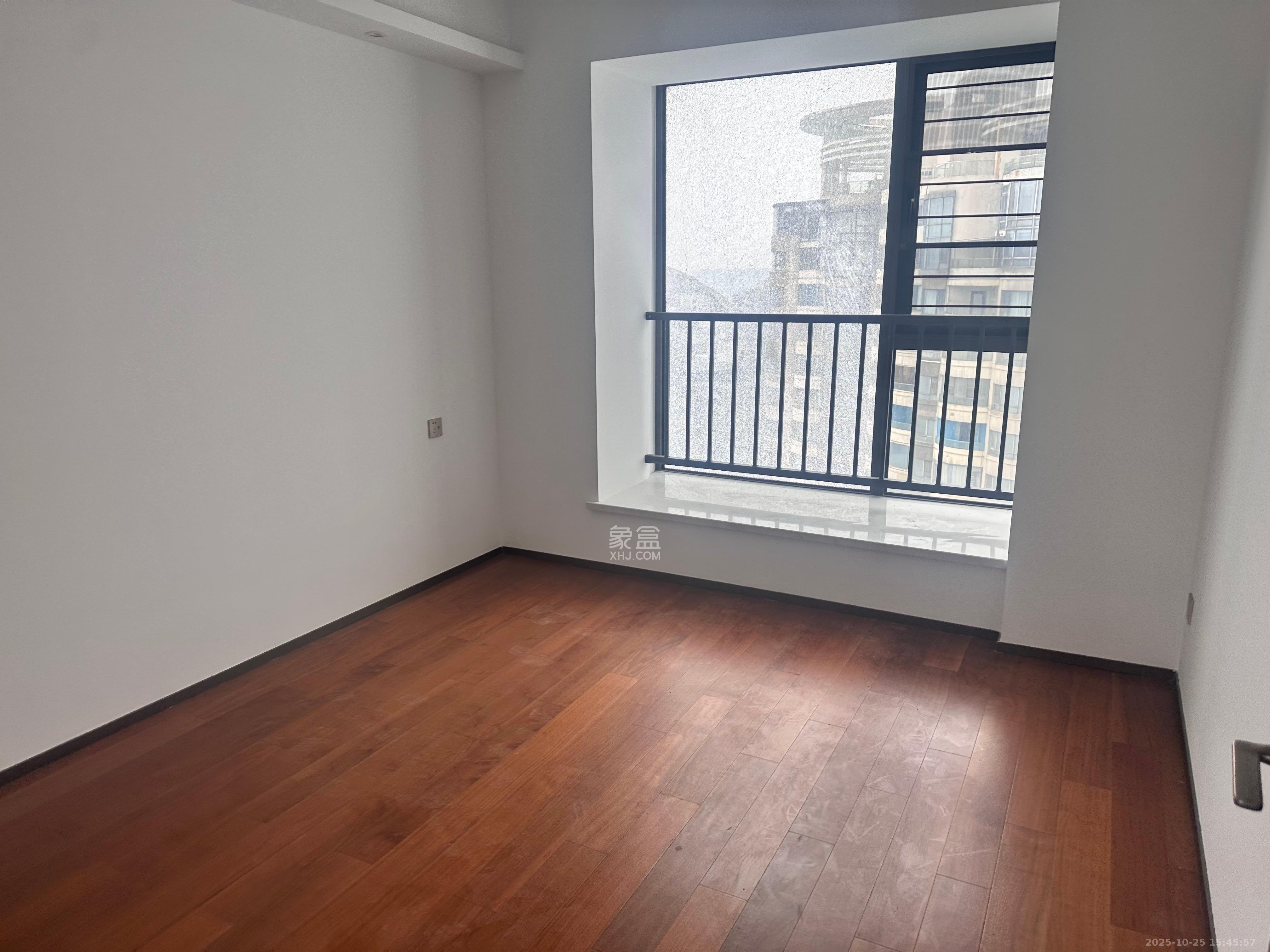 北辰瀚江府  4室2厅2卫    12000.0元/月室内图