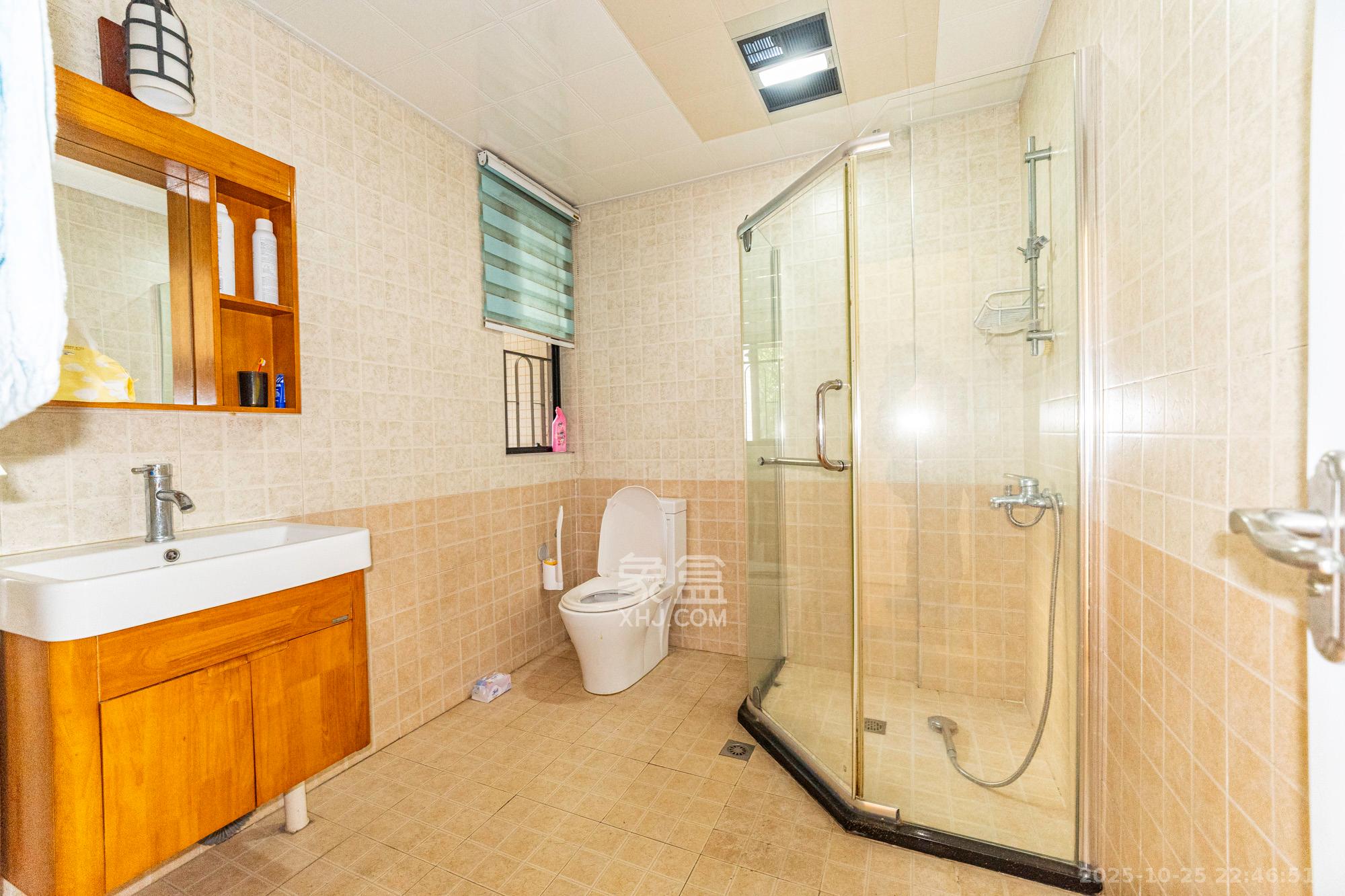 鹏基诺亚山林 4室2厅2卫 158.0万 鹏基诺亚山林 4室2厅2卫 158.0万卫生间