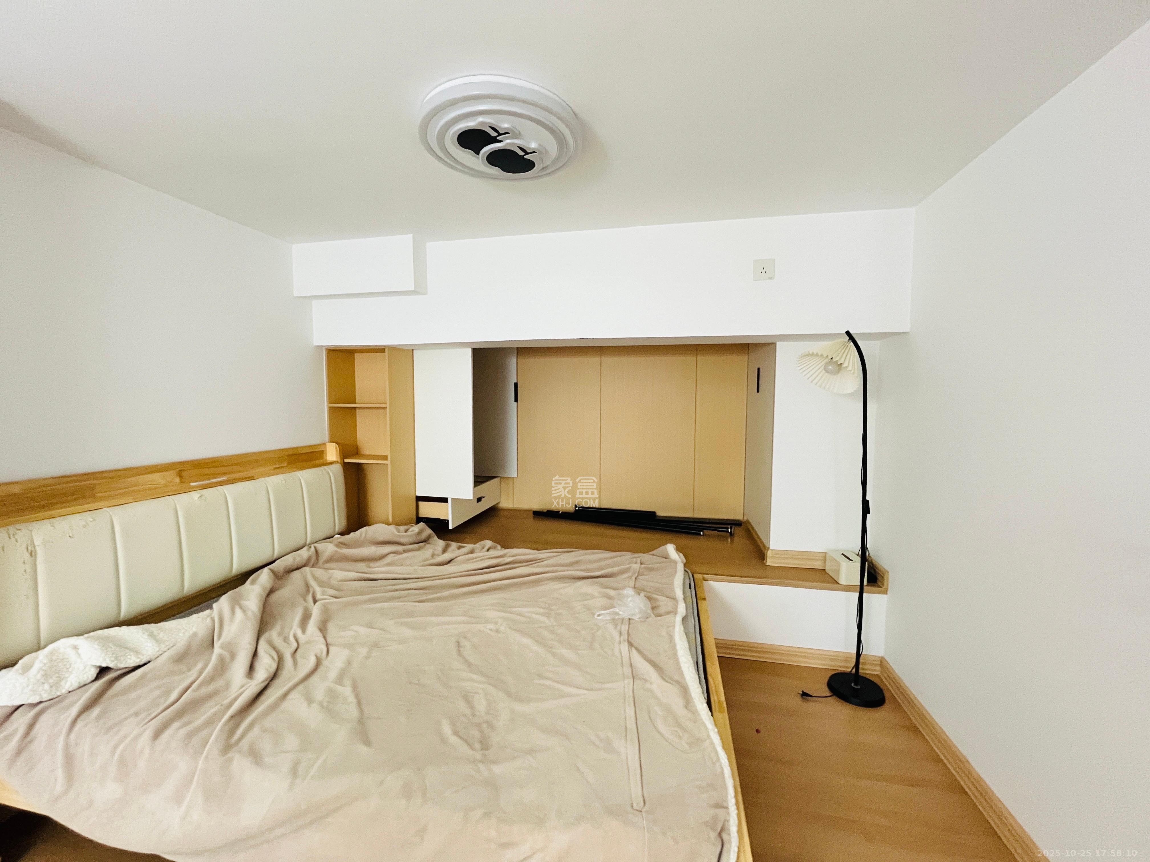 龙湖铂金岛 1室0厅0卫 2100.0元/月 龙湖铂金岛 1室0厅0卫 2100.0元/月室内图