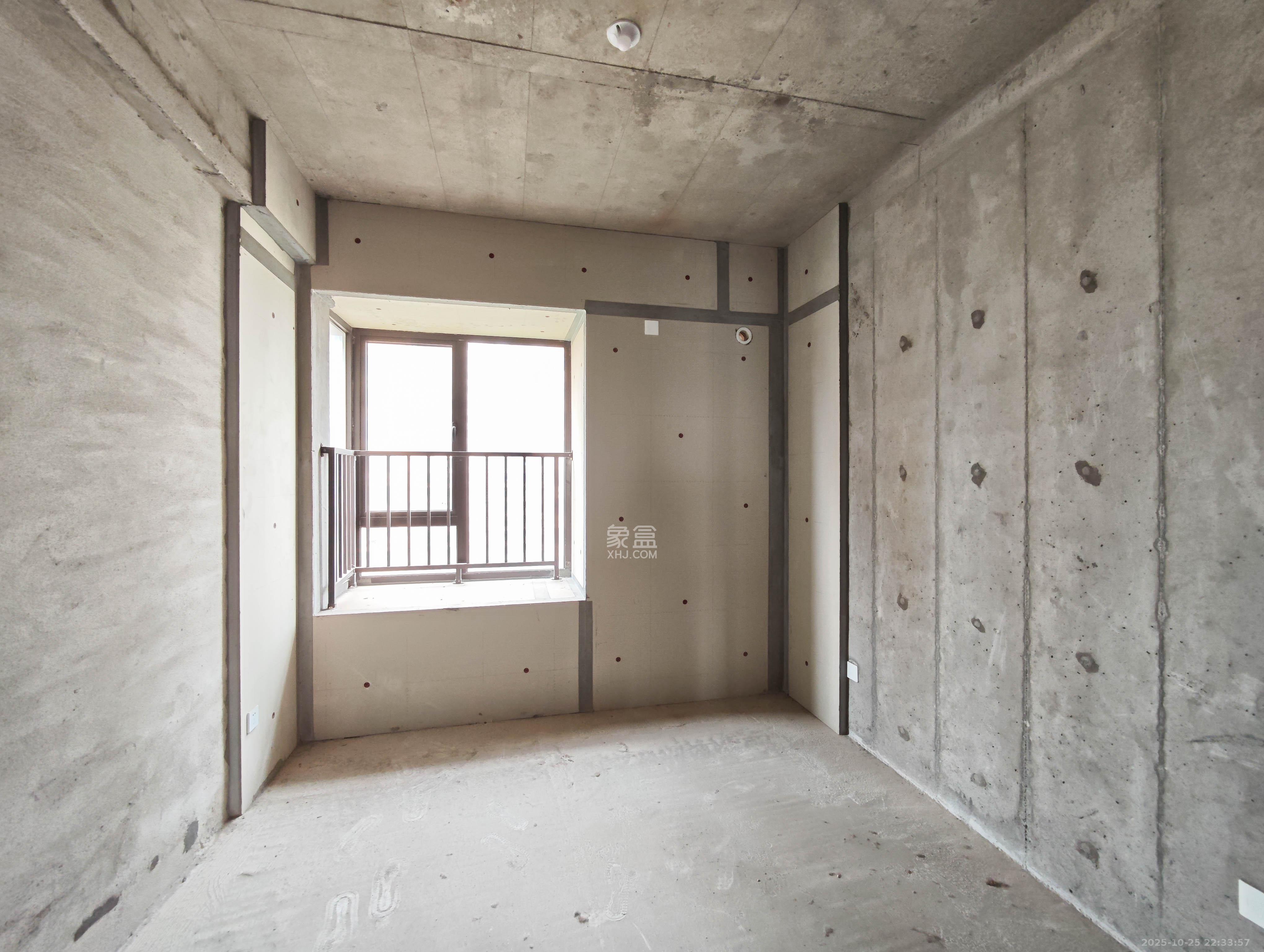 会展三润城  4室2厅2卫    85.8万卧室