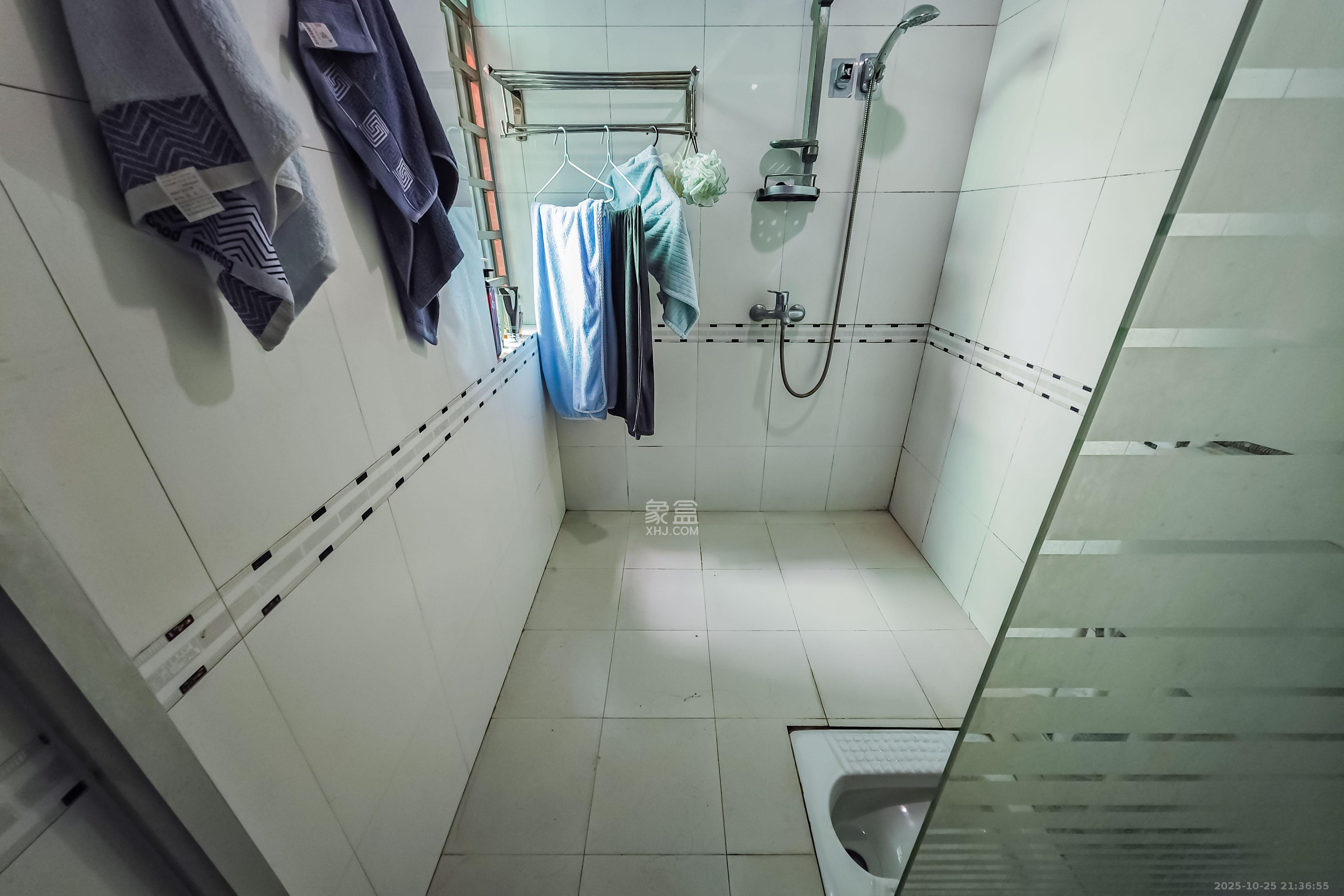 紫薇苑  2室2厅1卫    58.0万卫生间