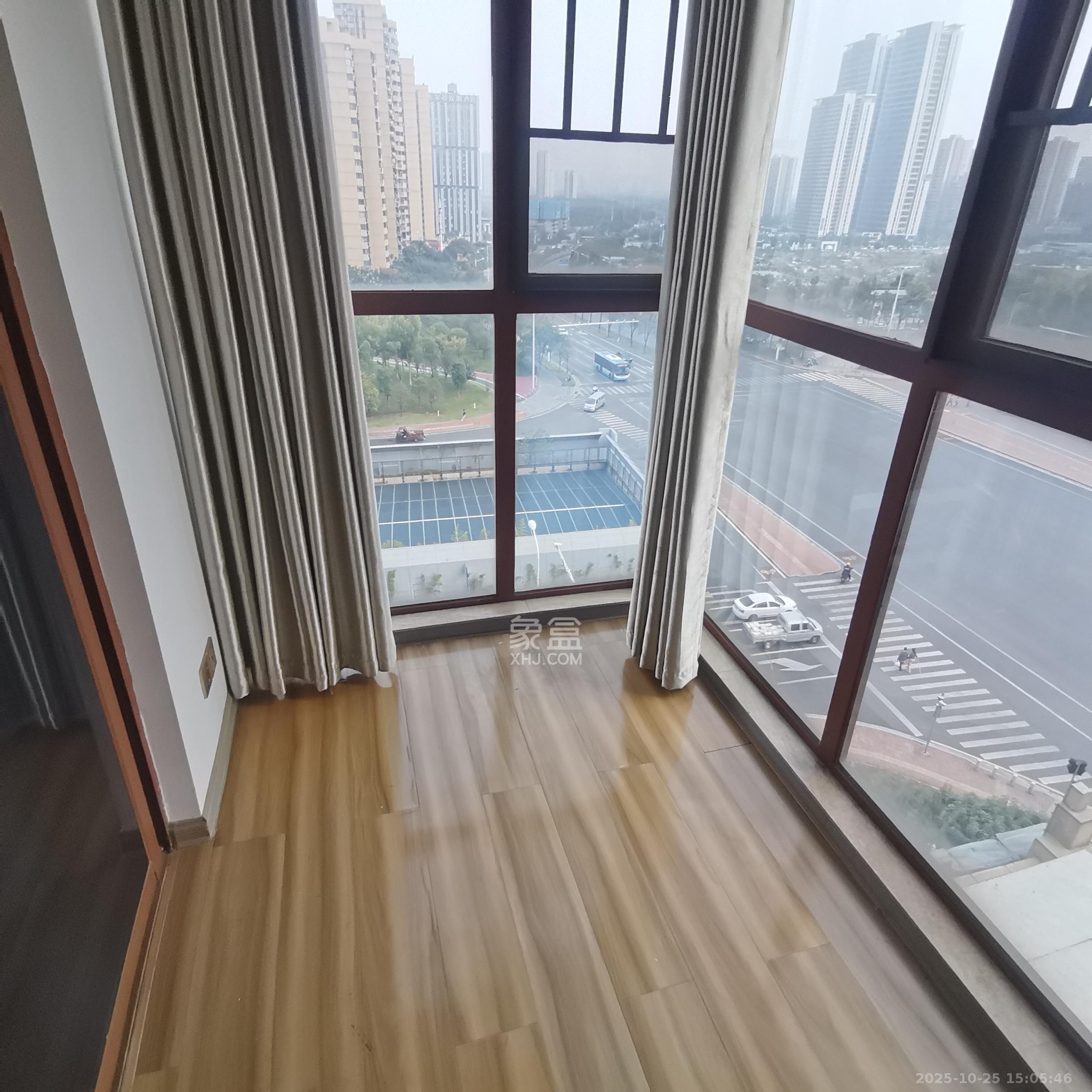 万里时代  2室2厅1卫    2500.0元/月 万里时代  2室2厅1卫    2500.0元/月室内图