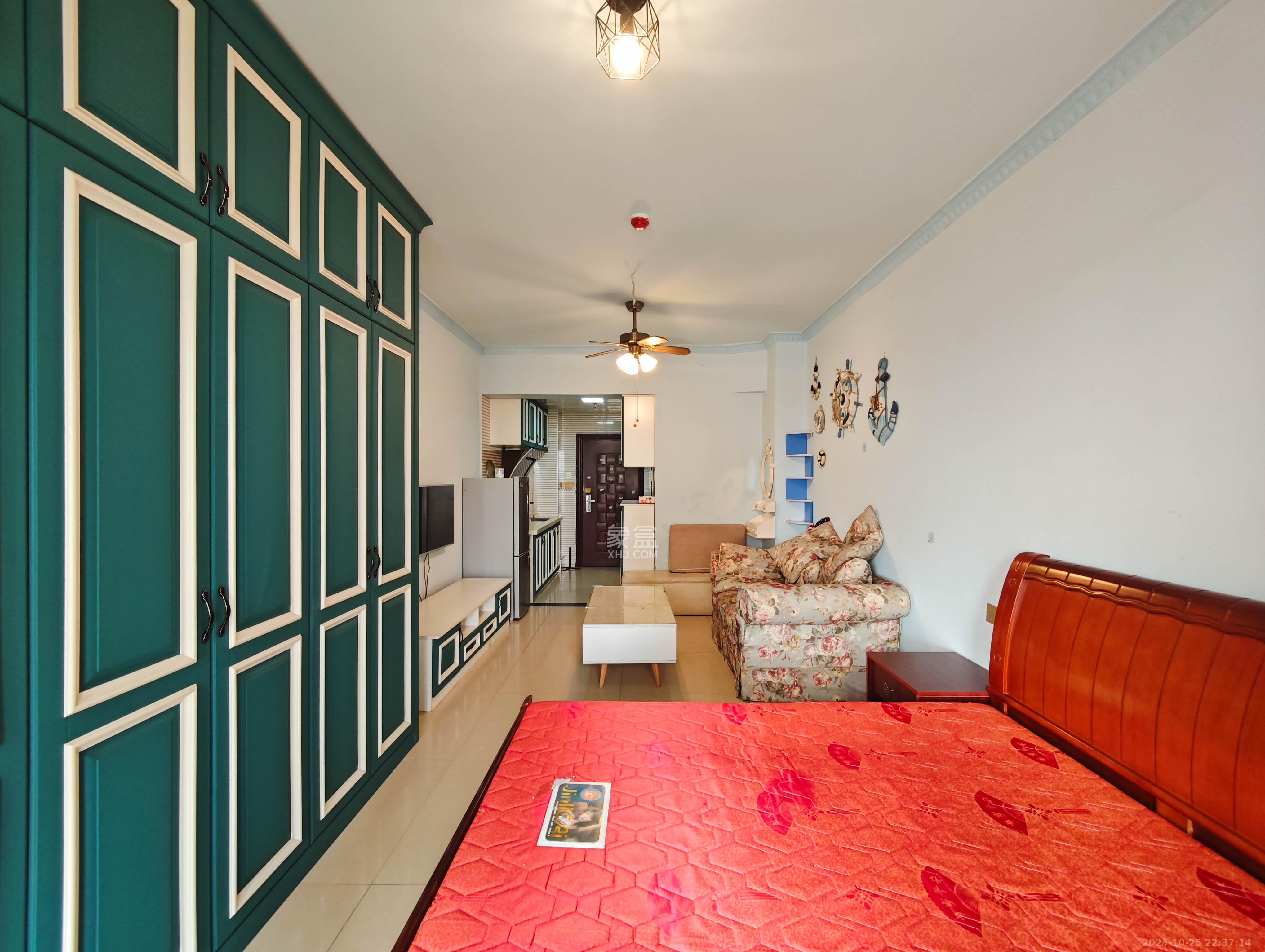 万科魅力之城 1室1厅1卫 28.0万 万科魅力之城 1室1厅1卫 28.0万客厅