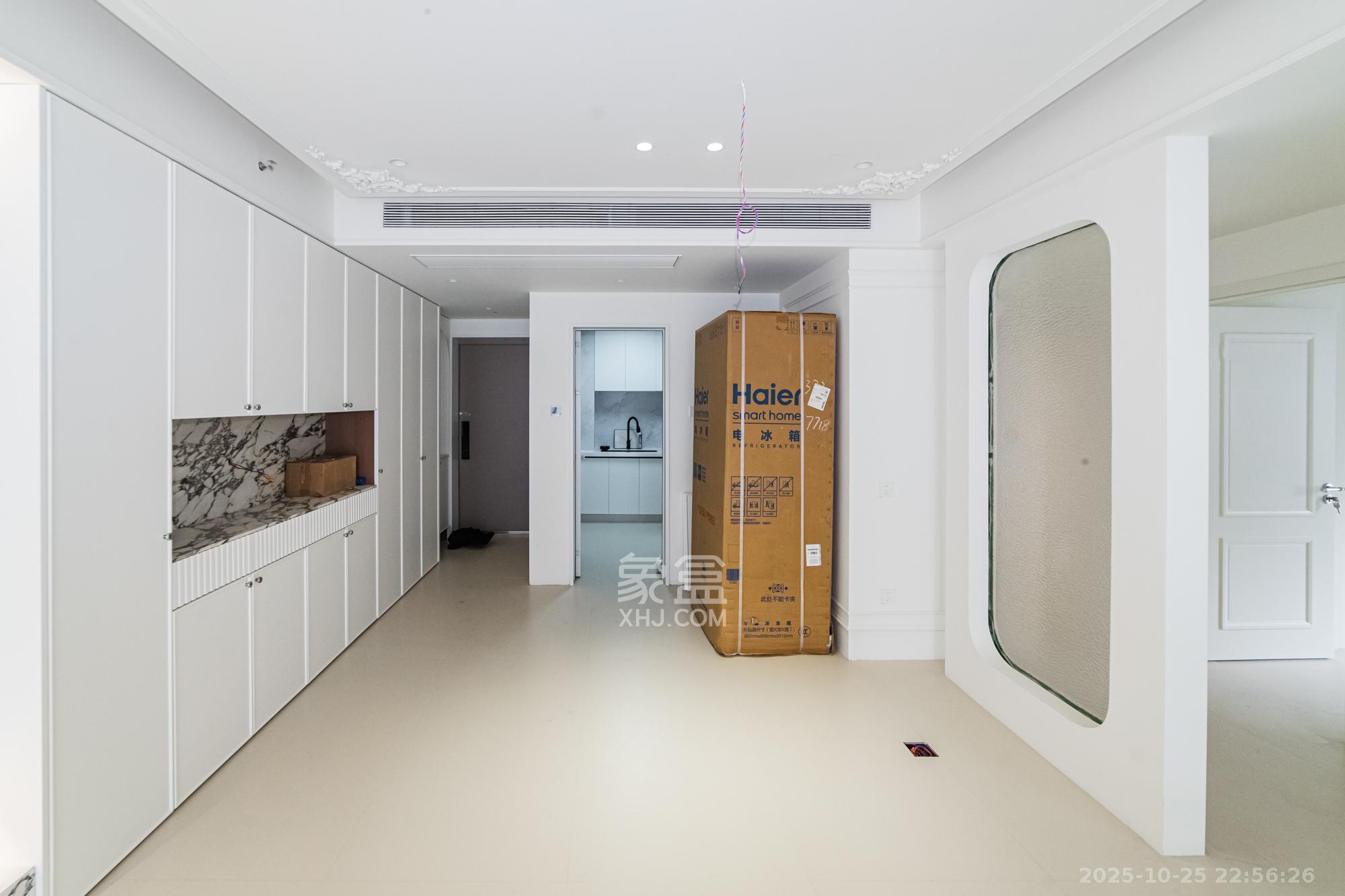 北辰三角洲C2区  3室2厅2卫    168.3万客厅