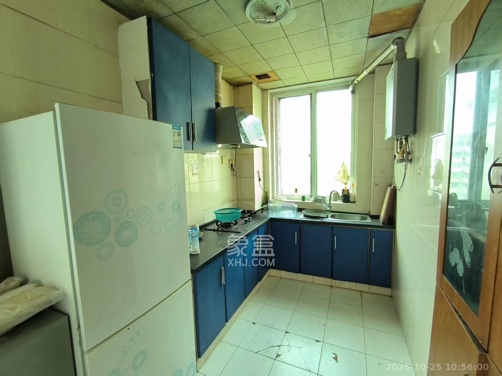 咸嘉新村嘉旺苑  3室2厅2卫    1900.0元/月 咸嘉新村嘉旺苑  3室2厅2卫    1900.0元/月室内图