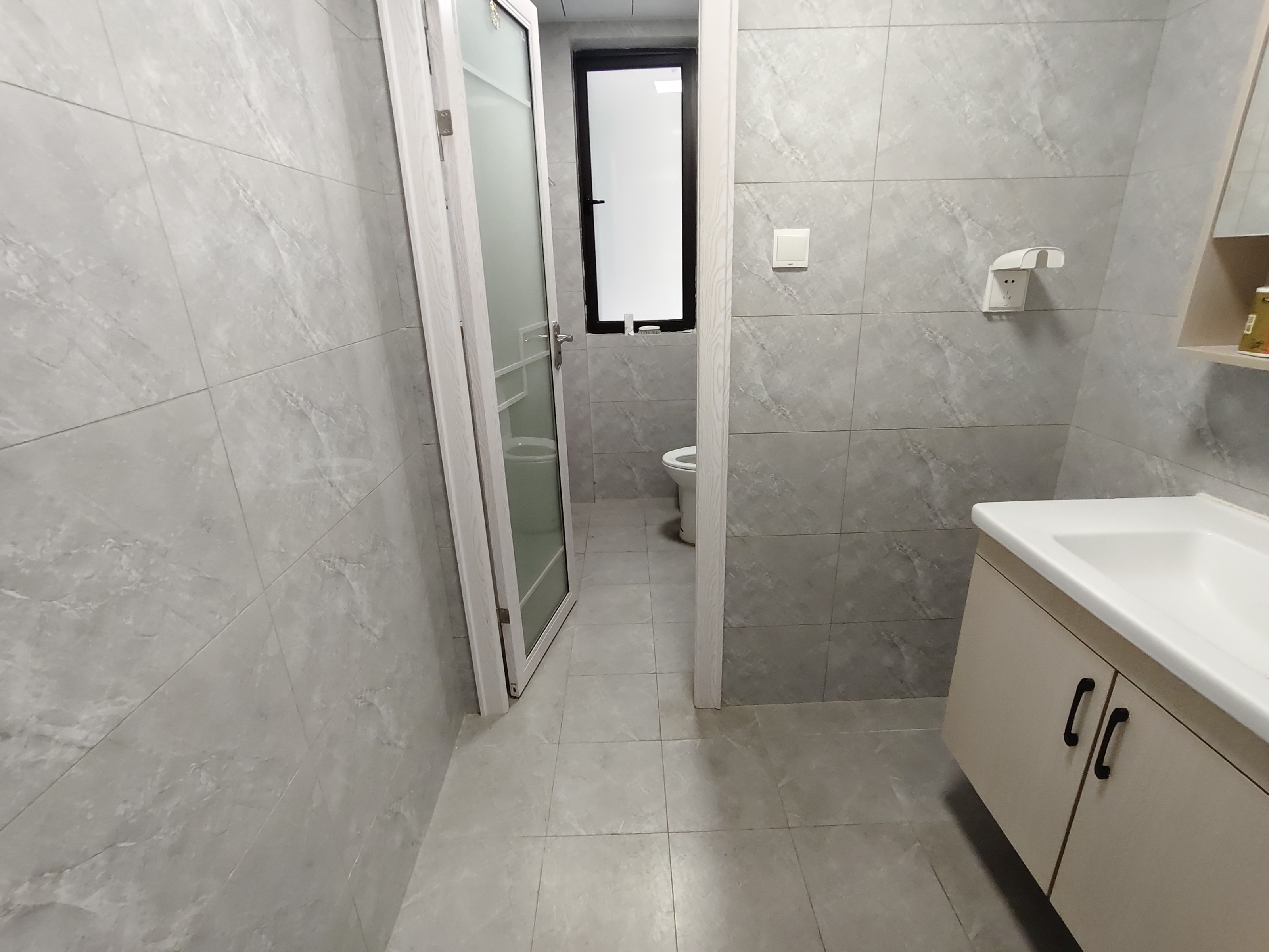 和风家园二期碧海居  3室2厅2卫    2300.0元/月室内图