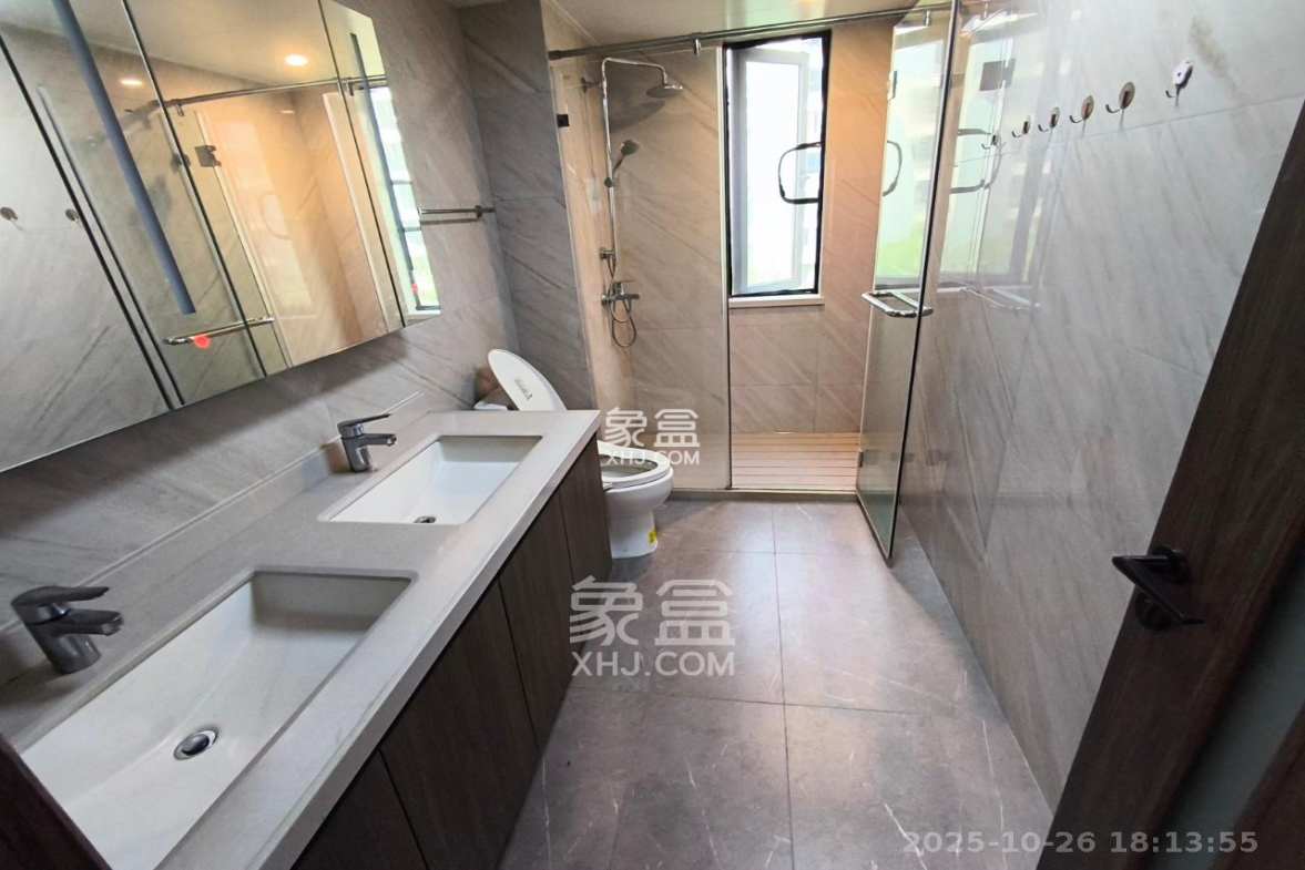 龙湖春江天玺  4室2厅2卫    5000.0元/月 龙湖春江天玺  4室2厅2卫    5000.0元/月室内图