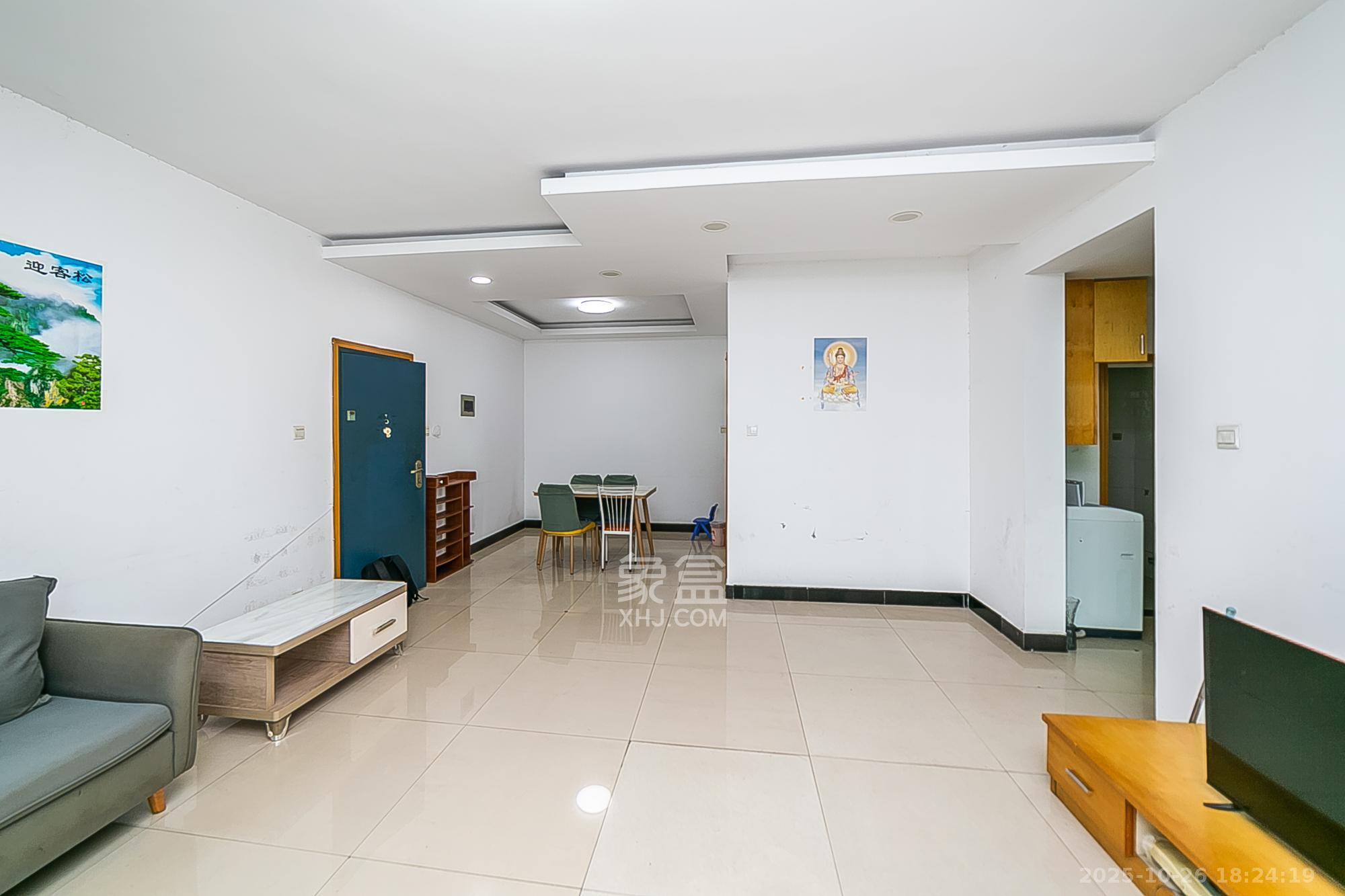 万事佳景园  3室2厅2卫    75.8万 万事佳景园  3室2厅2卫    75.8万客厅