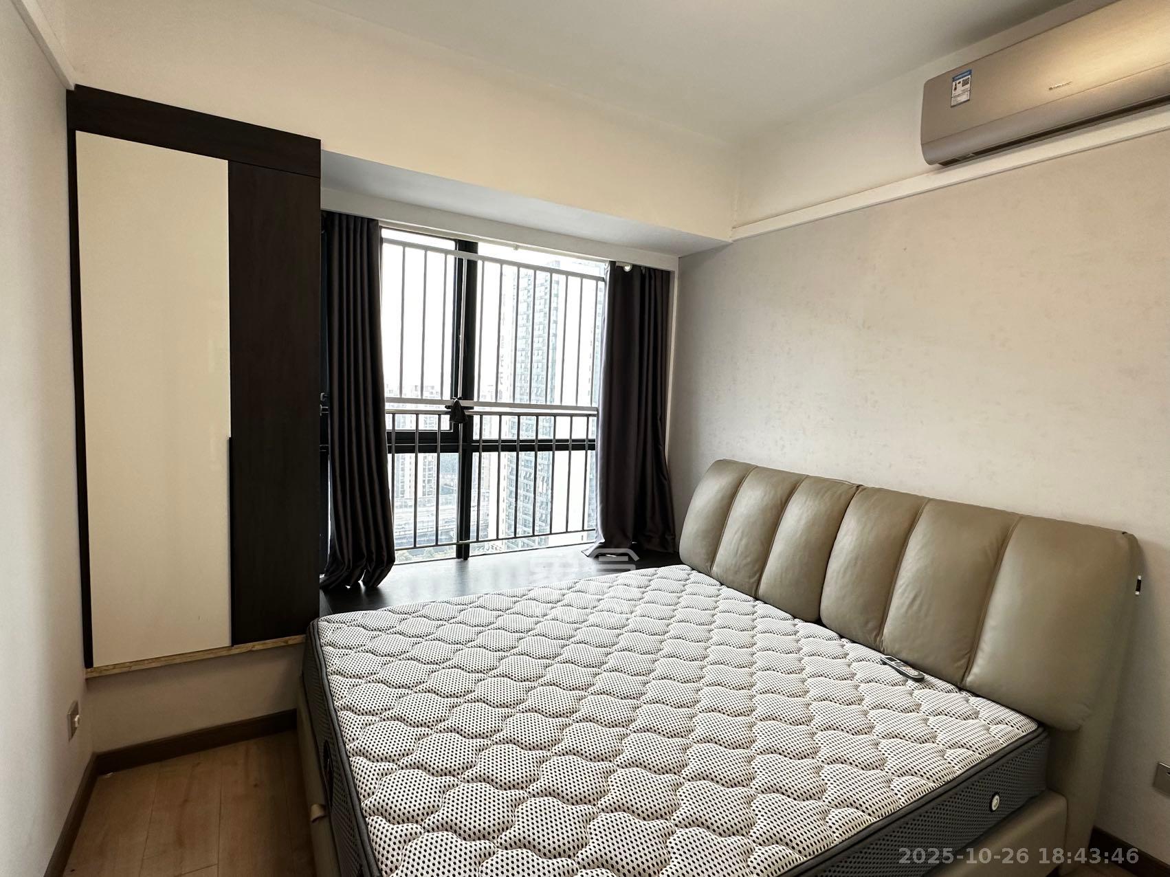 德思勤城市广场(宝格丽公寓) 1室1厅1卫 2400.0元/月 德思勤城市广场(宝格丽公寓) 1室1厅1卫 2400.0元/月室内图