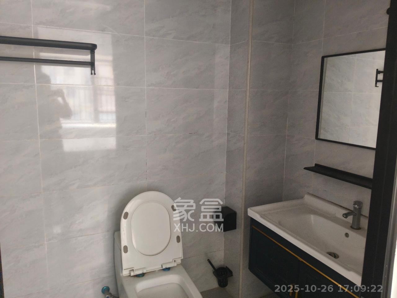 保利东郡  4室2厅2卫    2500.0元/月 保利东郡  4室2厅2卫    2500.0元/月室内图