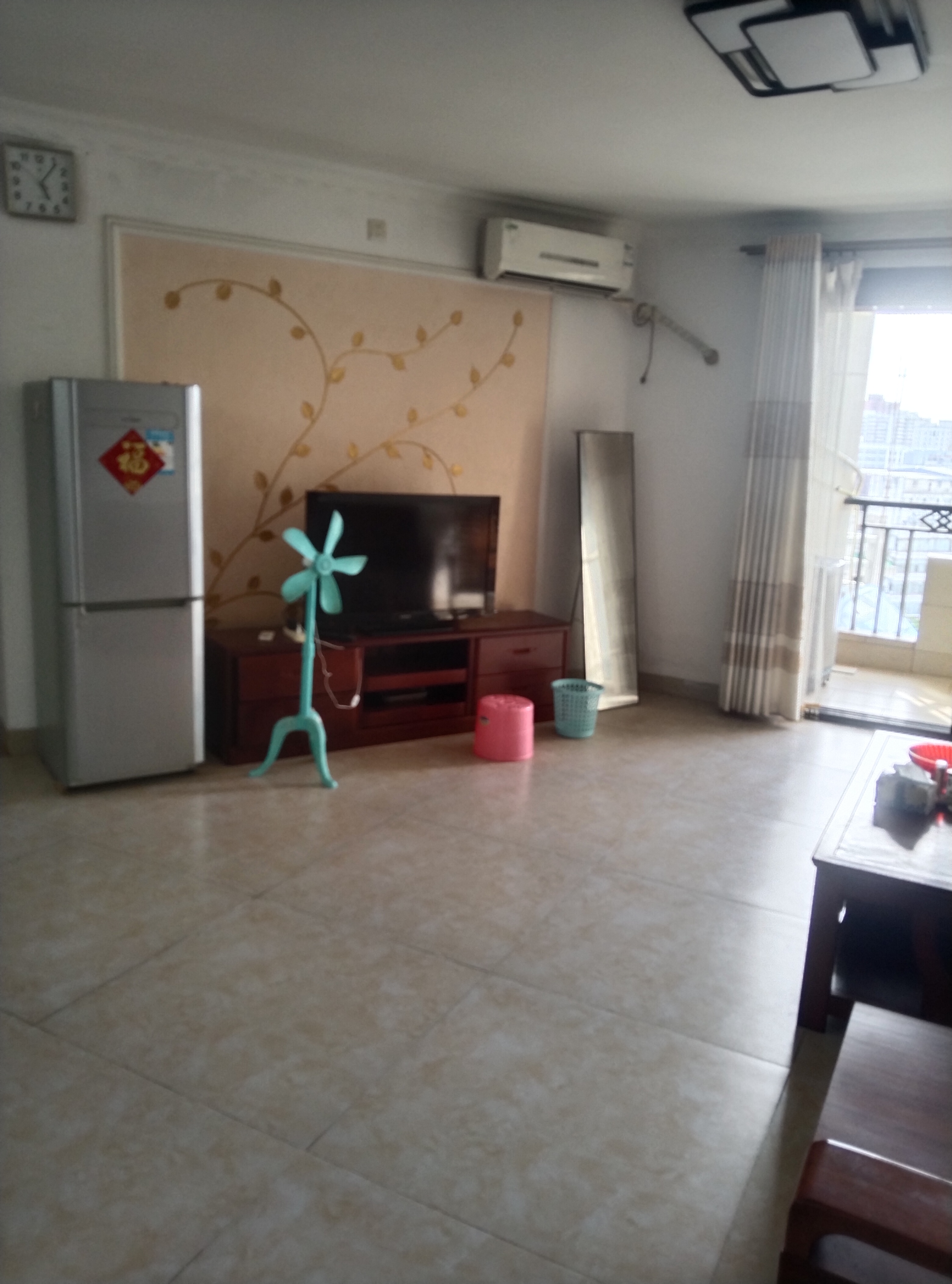 宇建城市花园  3室2厅2卫    2500.0元/月 宇建城市花园  3室2厅2卫    2500.0元/月室内图