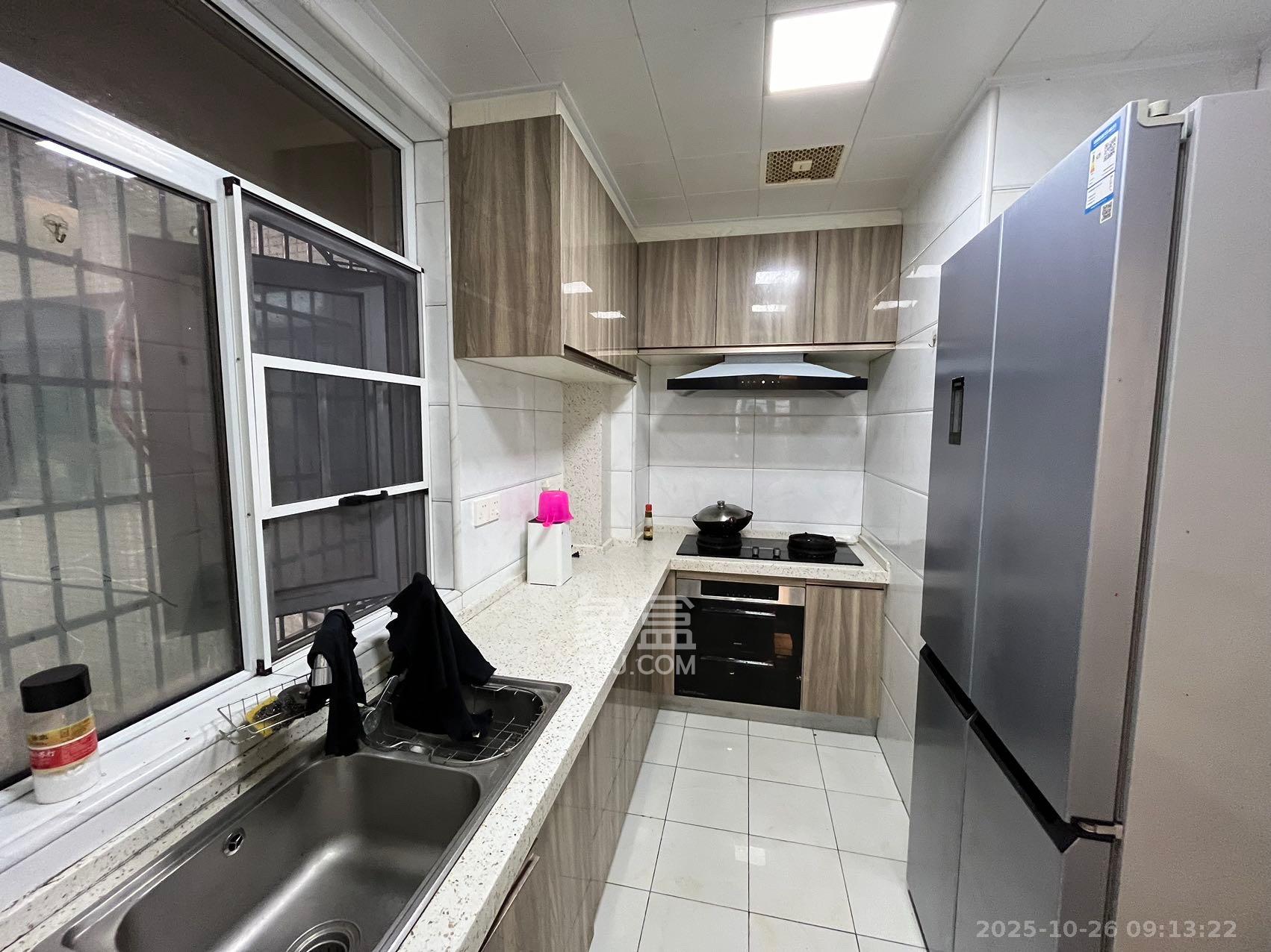 和悦城(蟠龙景苑) 3室2厅1卫 2000.0元/月 和悦城(蟠龙景苑) 3室2厅1卫 2000.0元/月室内图