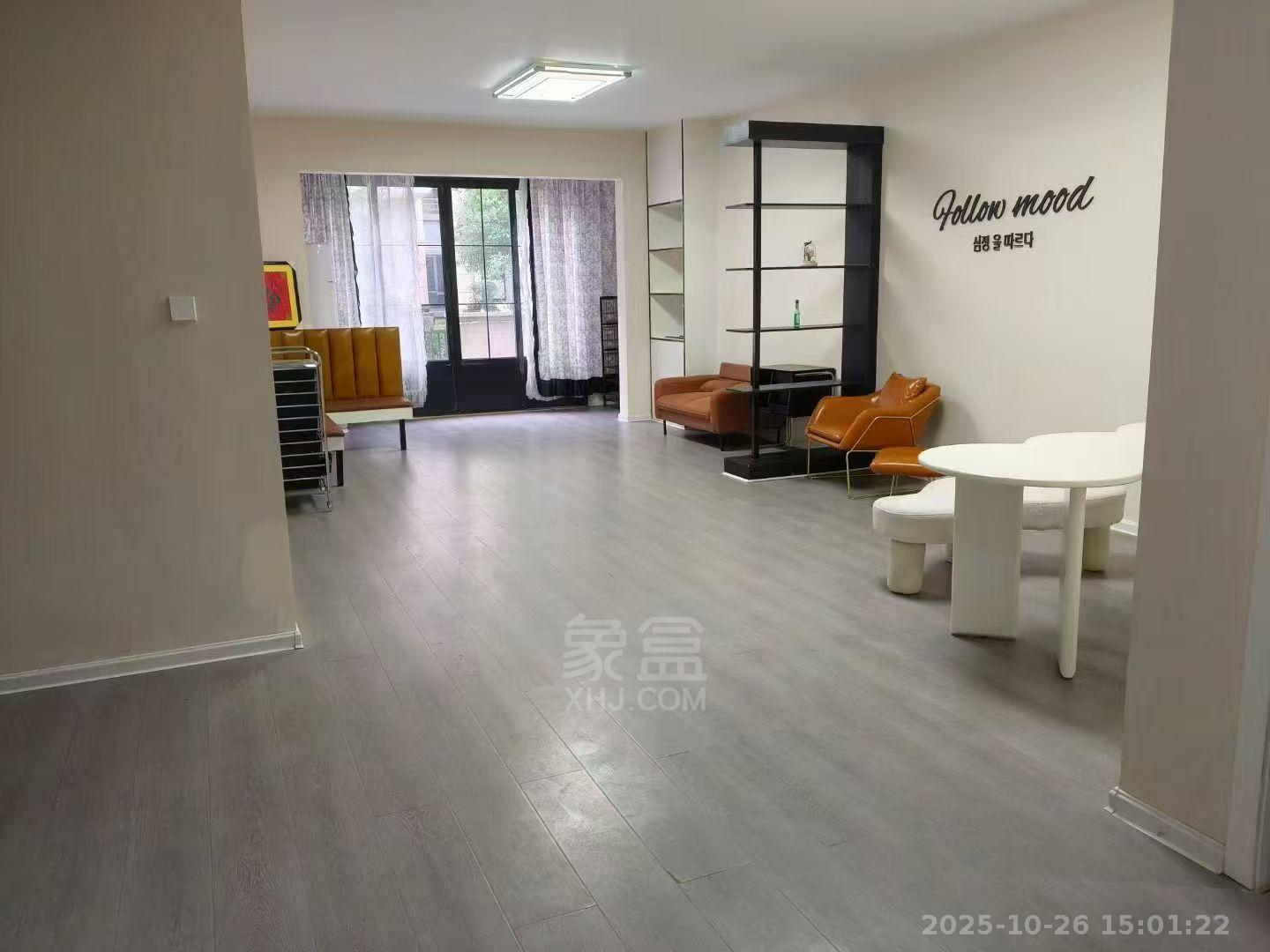 玫瑰御园 3室2厅2卫 2500.0元/月 玫瑰御园 3室2厅2卫 2500.0元/月室内图